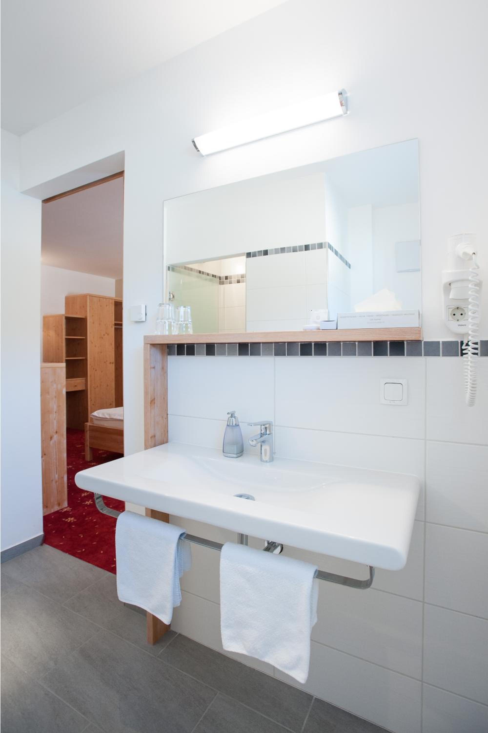 Business Double Room - Photo 2