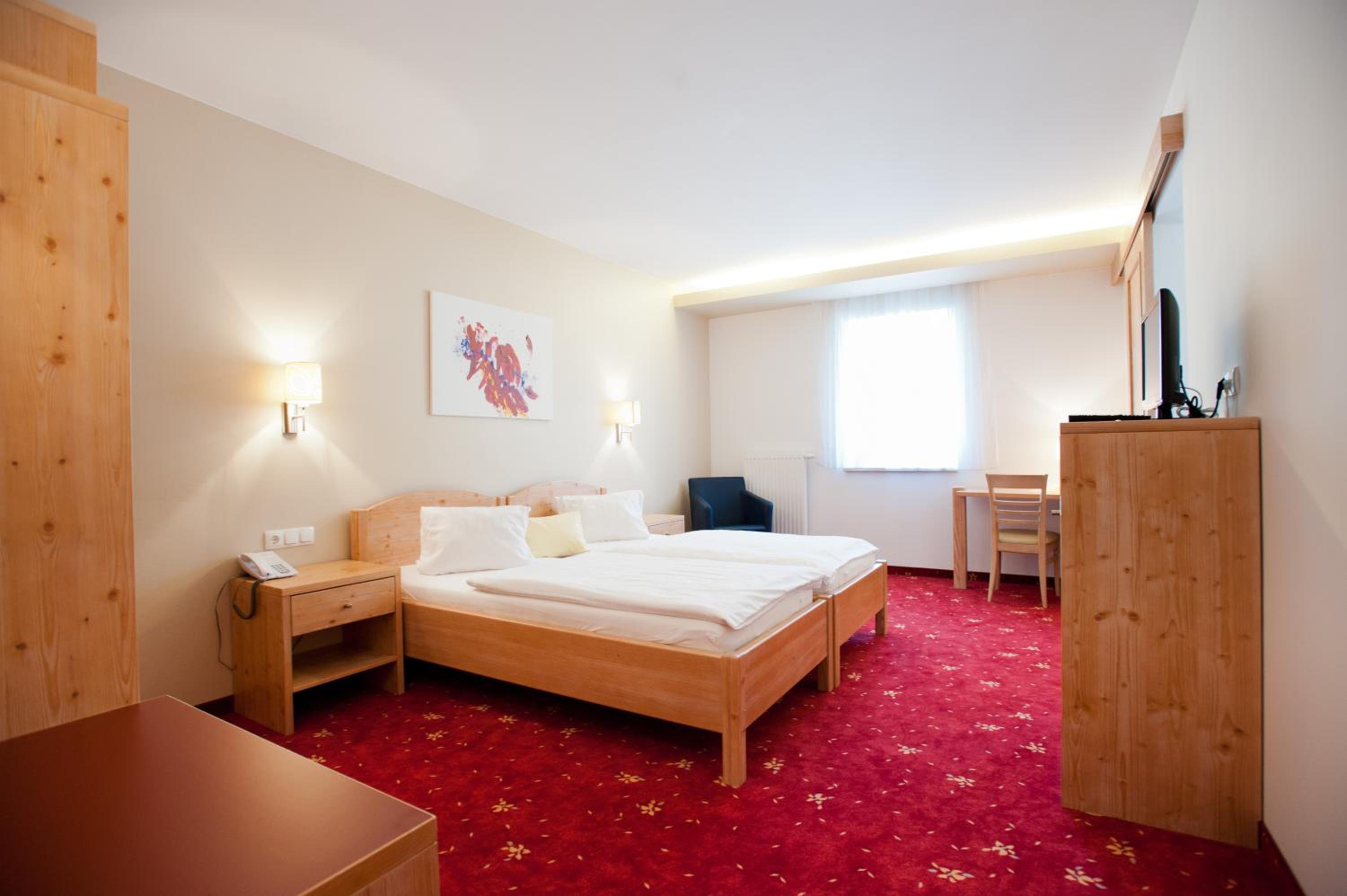 Business Double Room - Photo 12