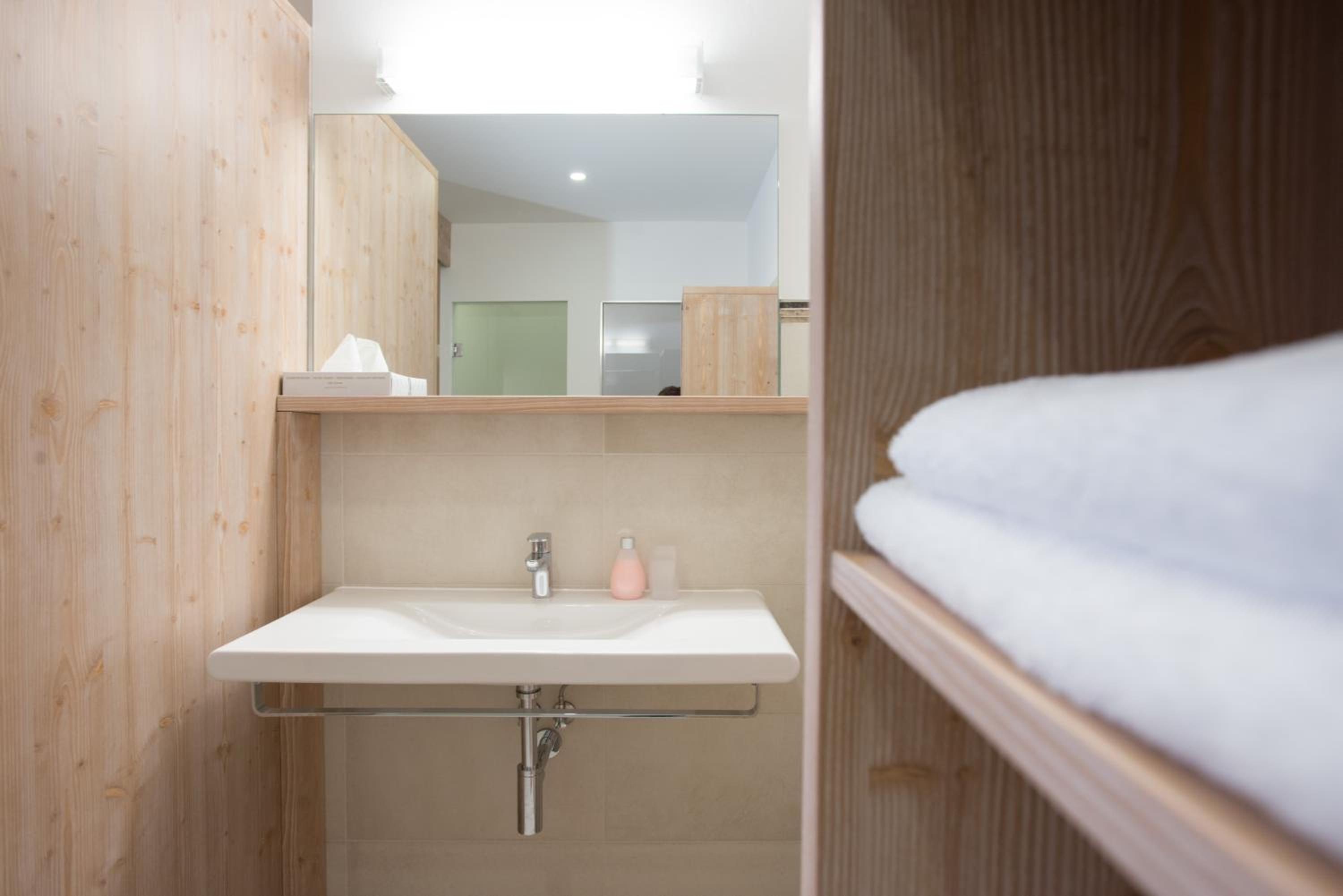 Business Double Room - Photo 5