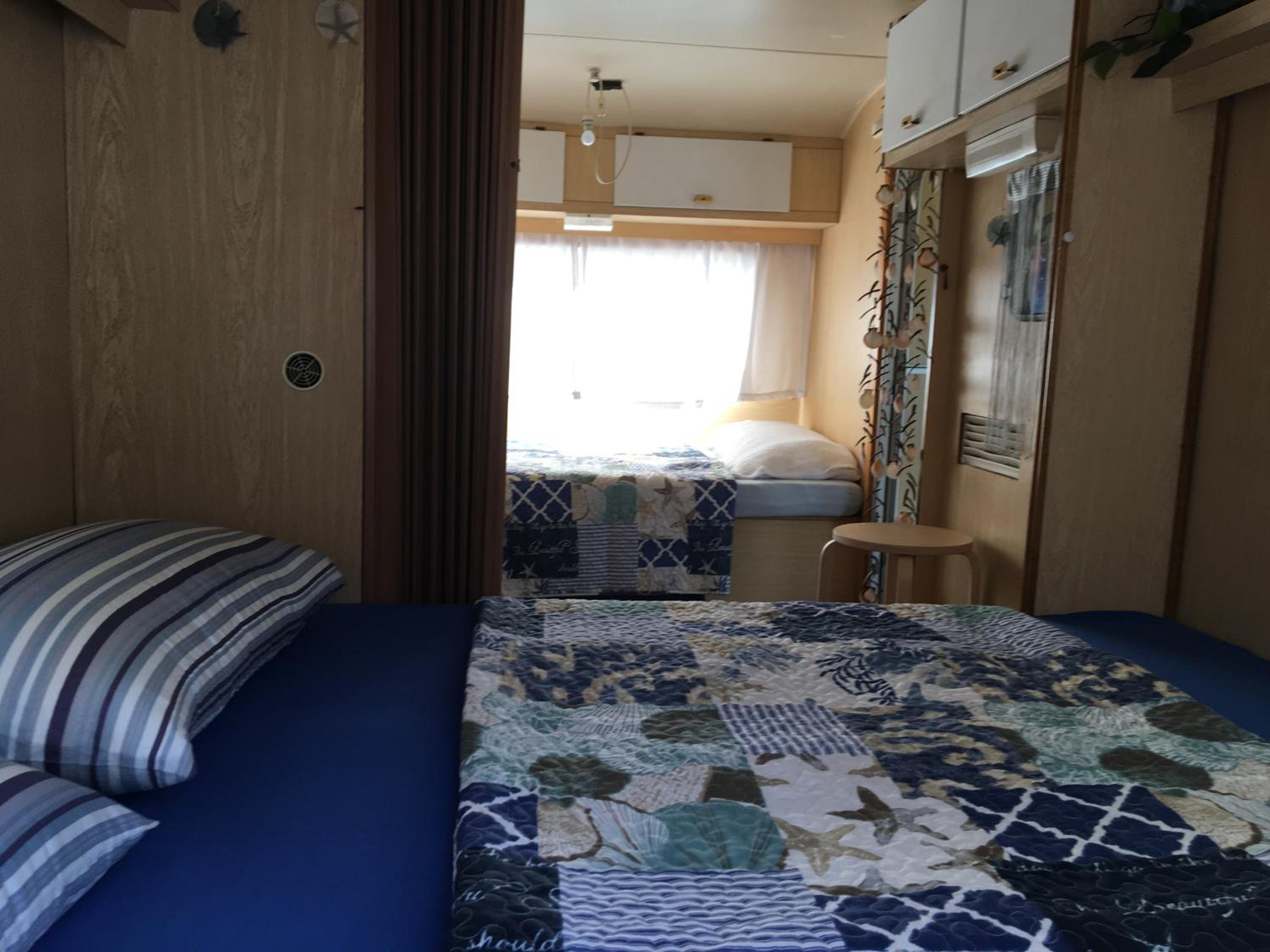 Caravan with Shared Bathroom