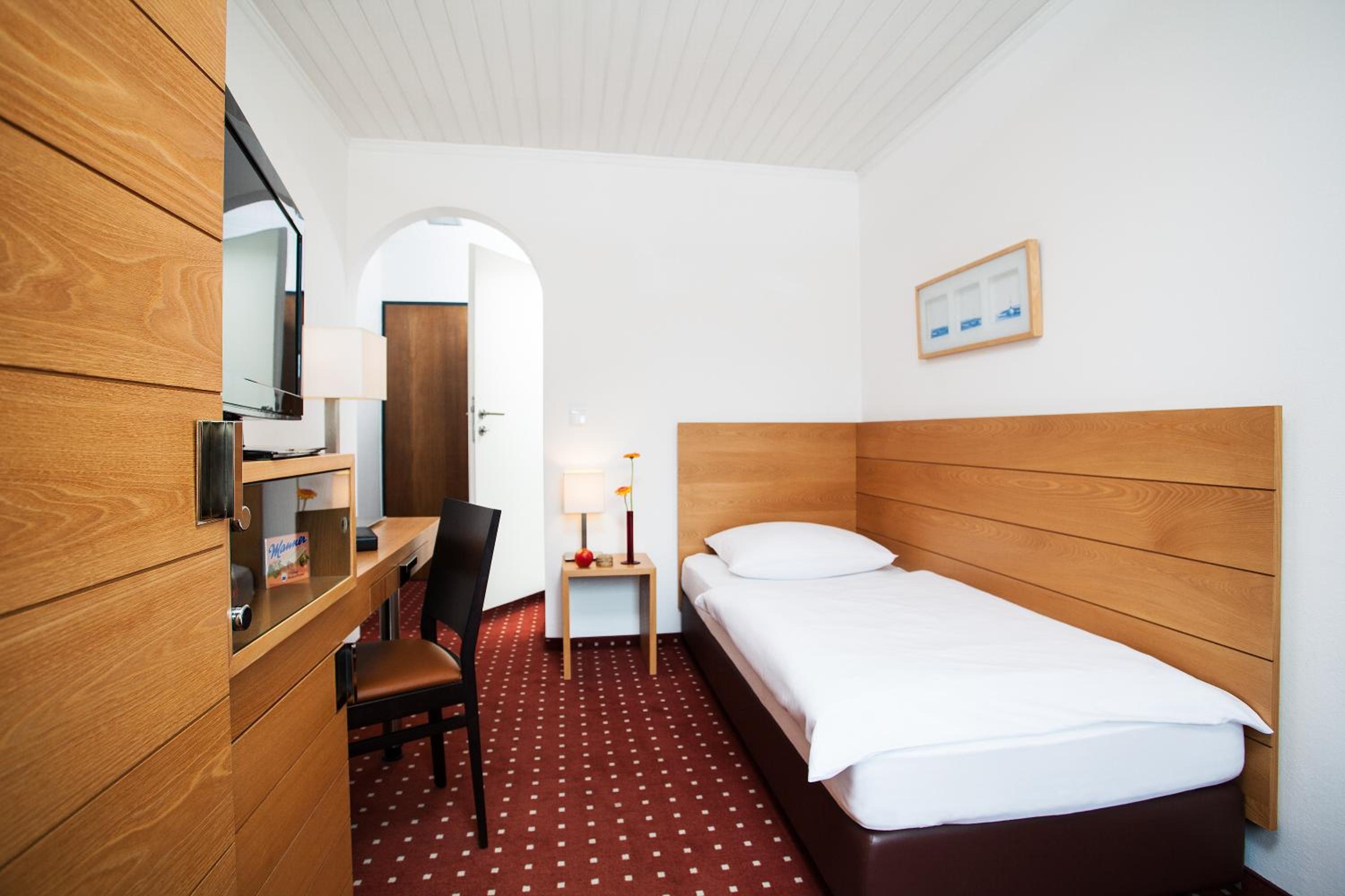 Single Room photo 1
