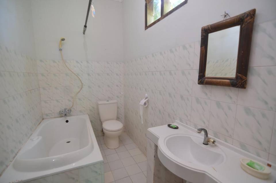 Standard Twin Room - Photo 6