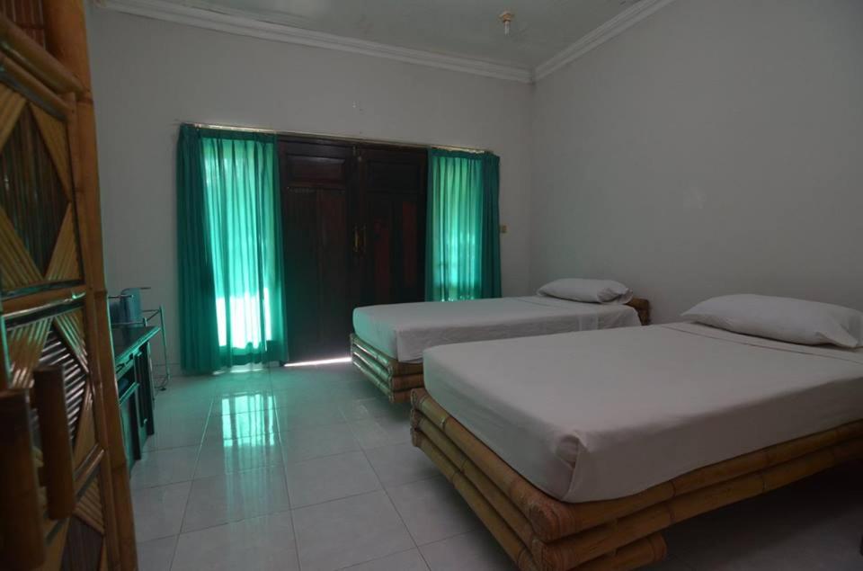 Standard Twin Room - Photo 3