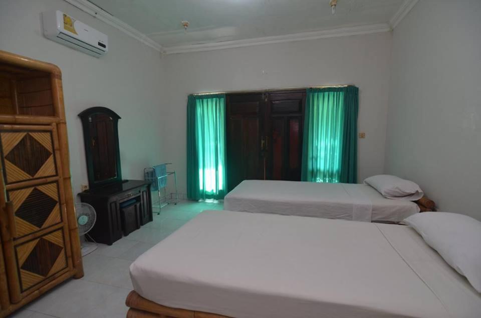 Standard Twin Room - Photo 2