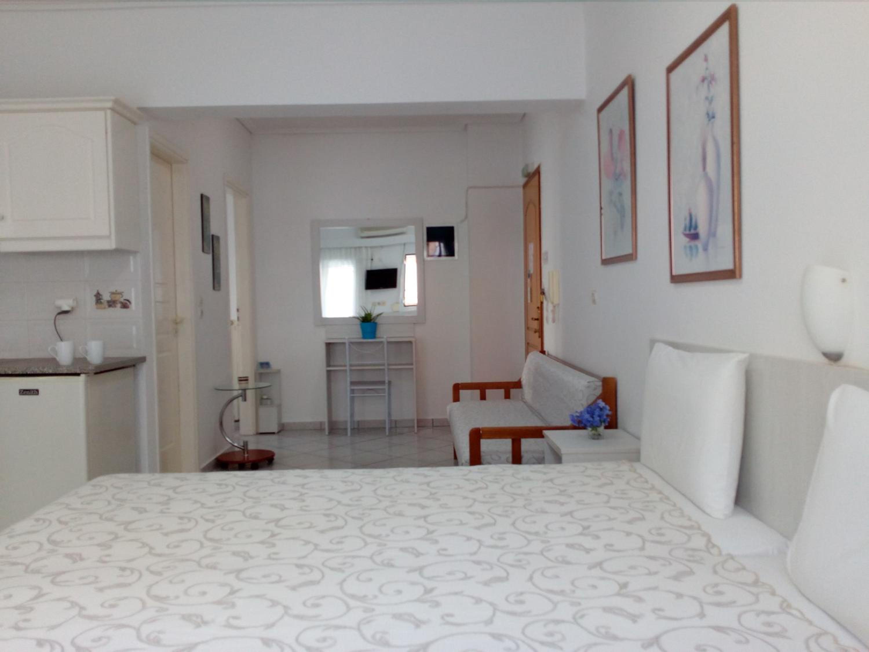 Apartment with Side Sea View