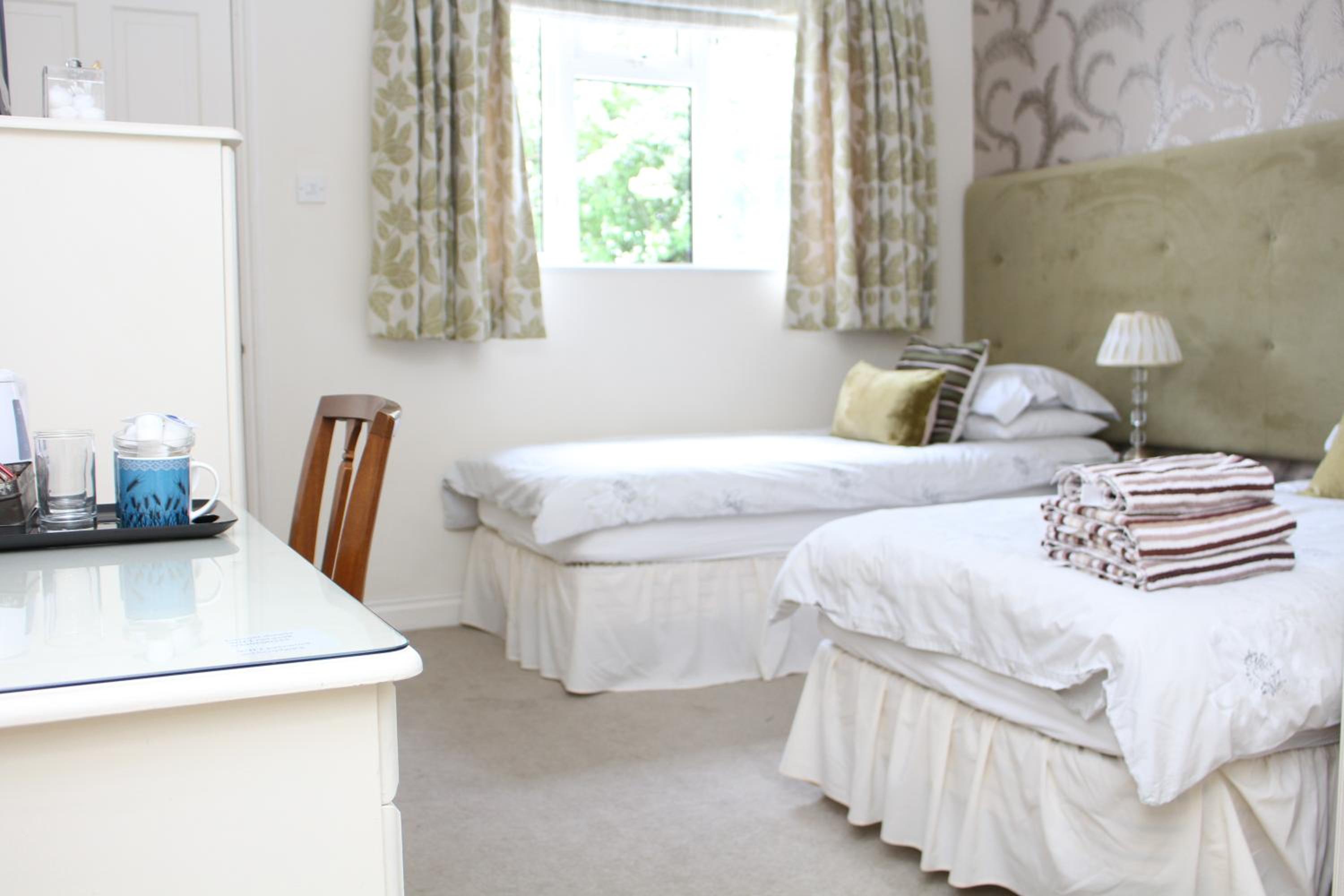 Double or Twin Room with Bathroom photo 2