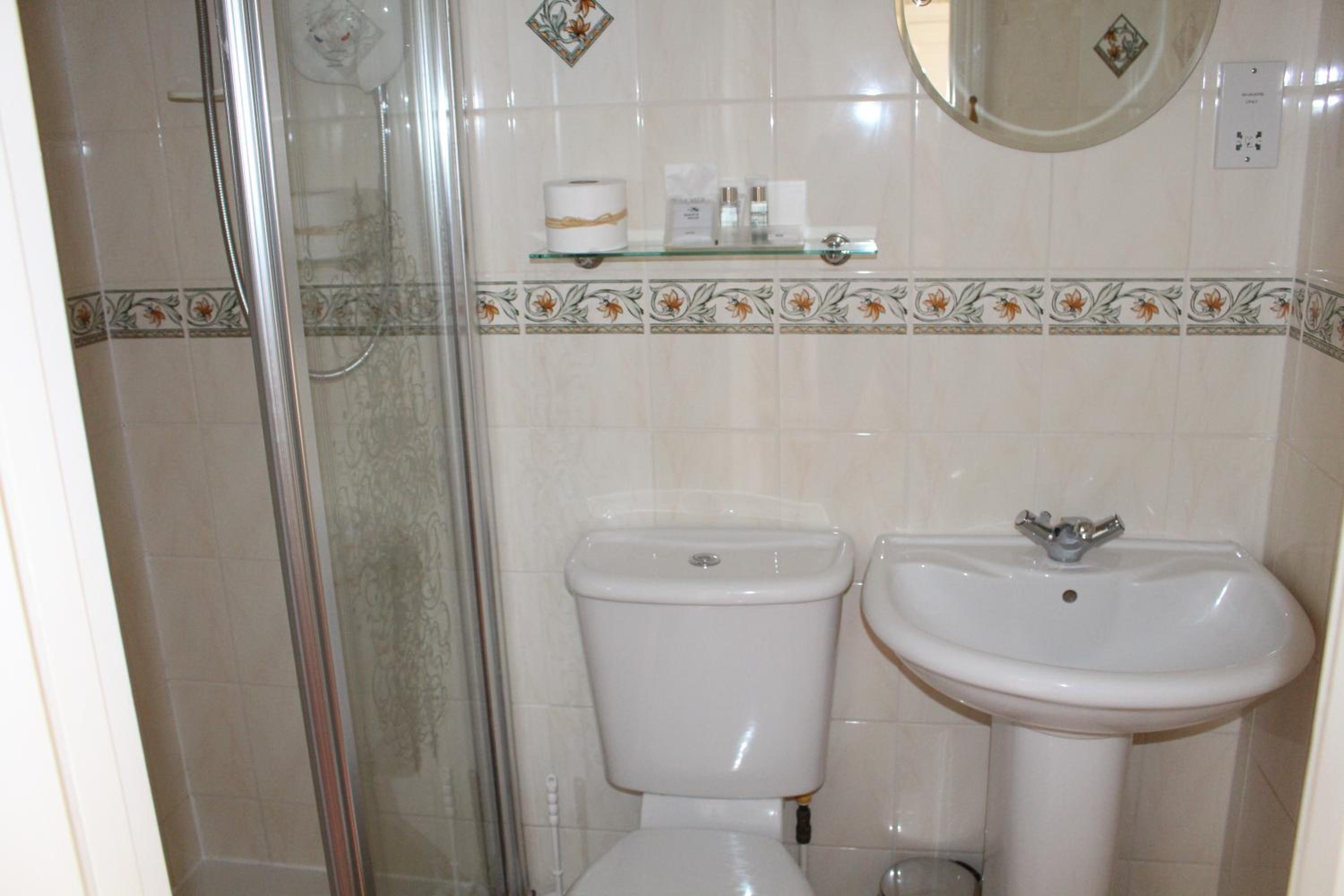 Deluxe Double Room with Shower photo 2