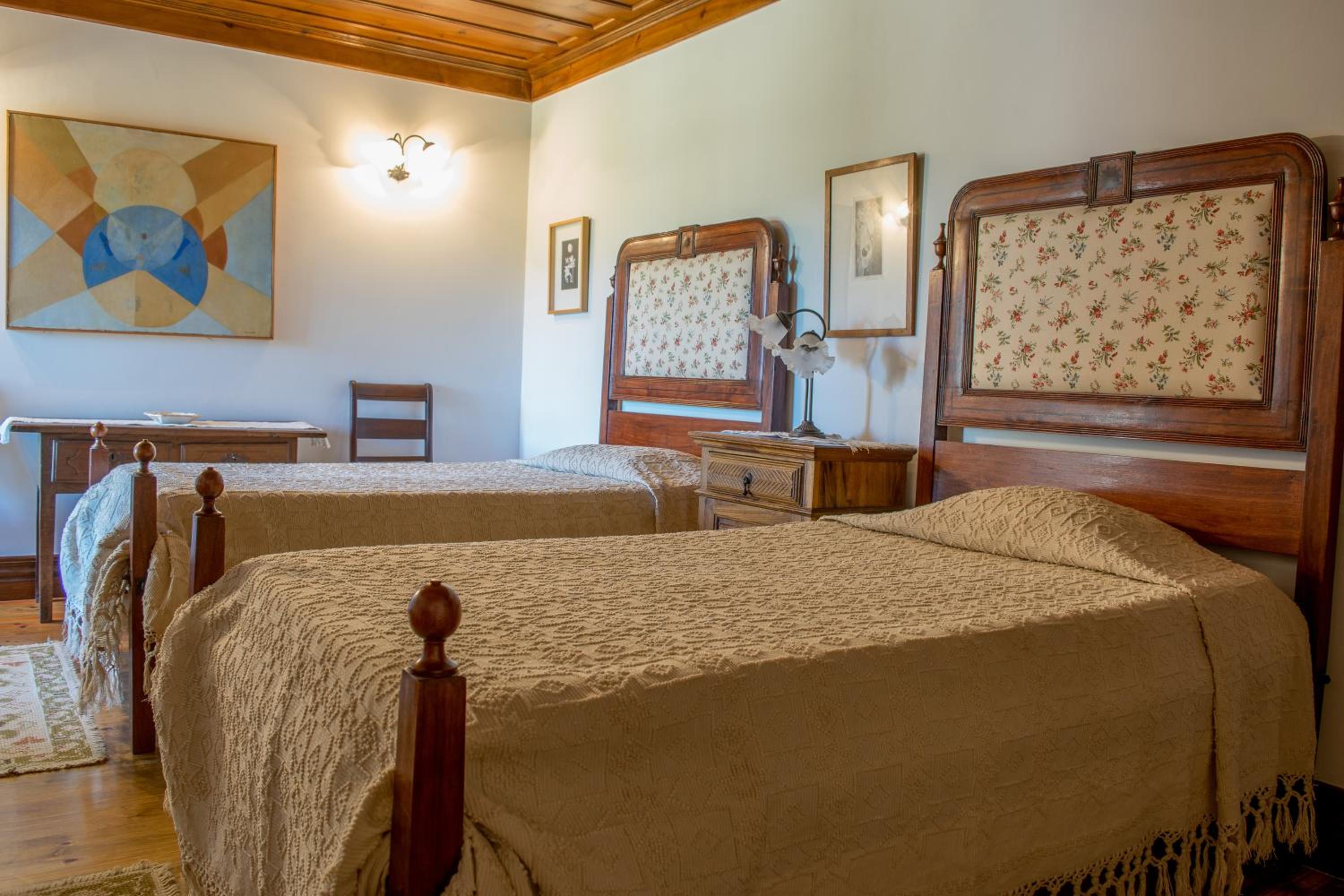 Twin Room with Private Bathroom - Photo 1