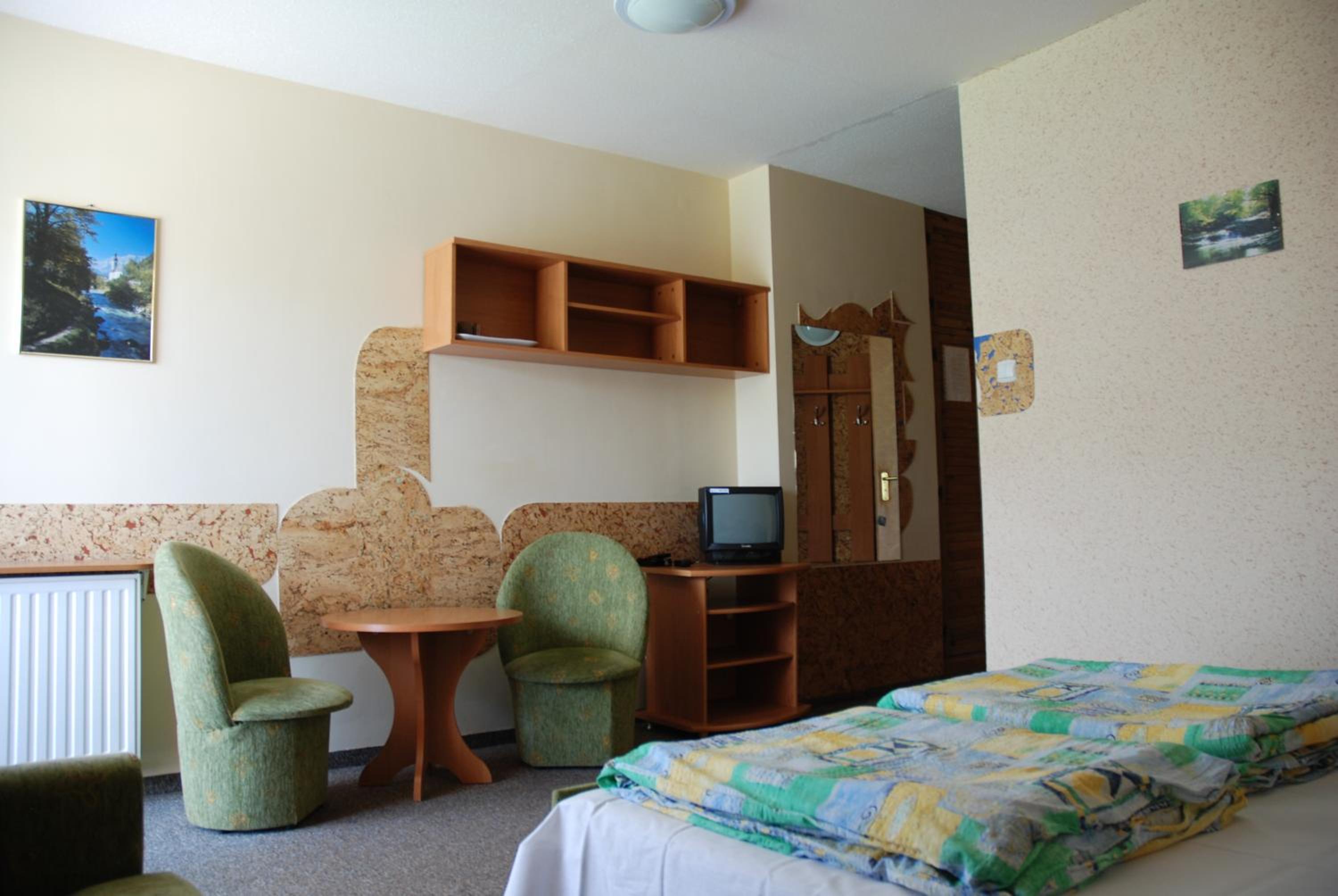 Triple Room with Private Bathroom photo 1