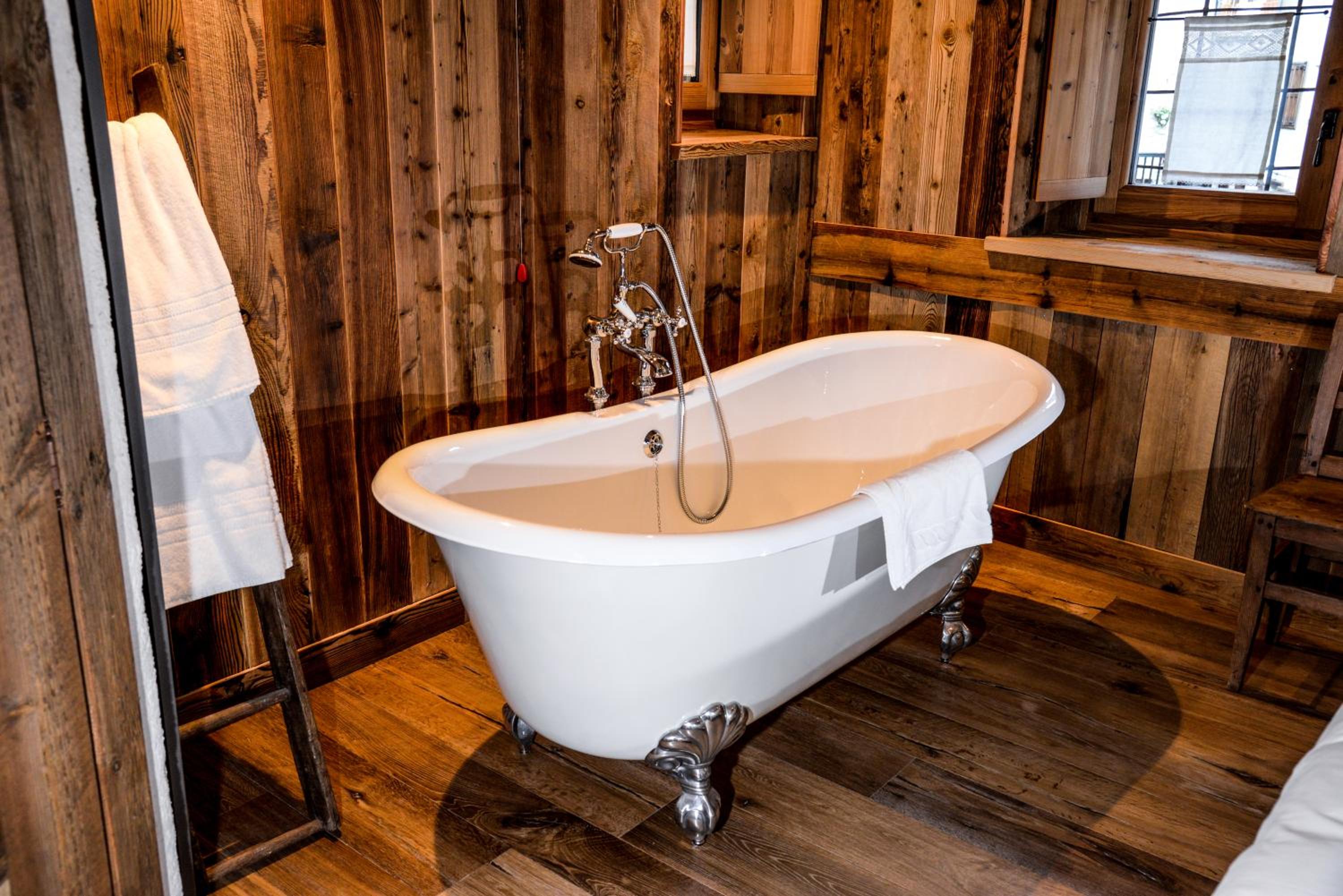 Deluxe Junior Suite - Photo 6