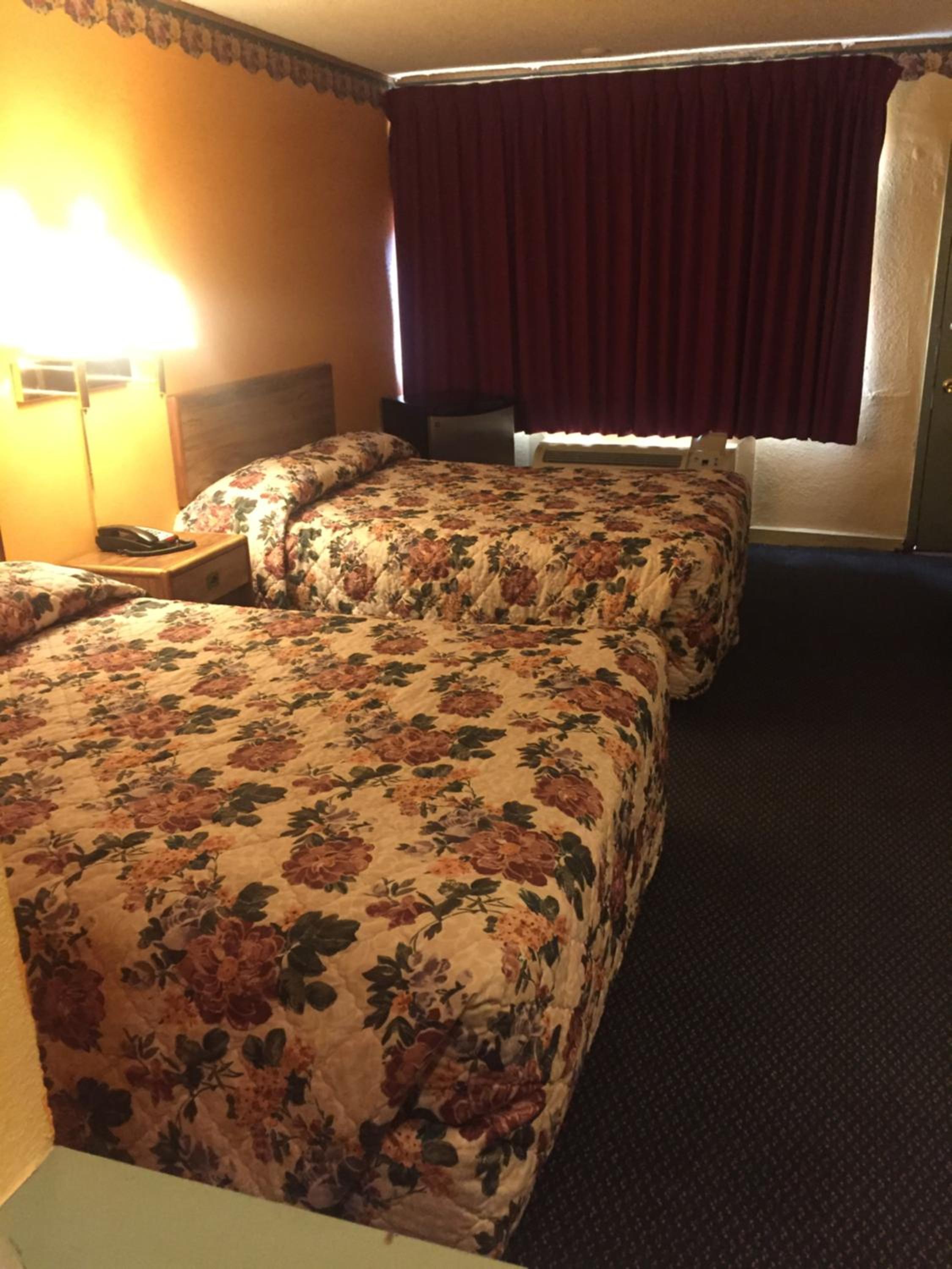 Budget Double Room - Non-Smoking photo 3