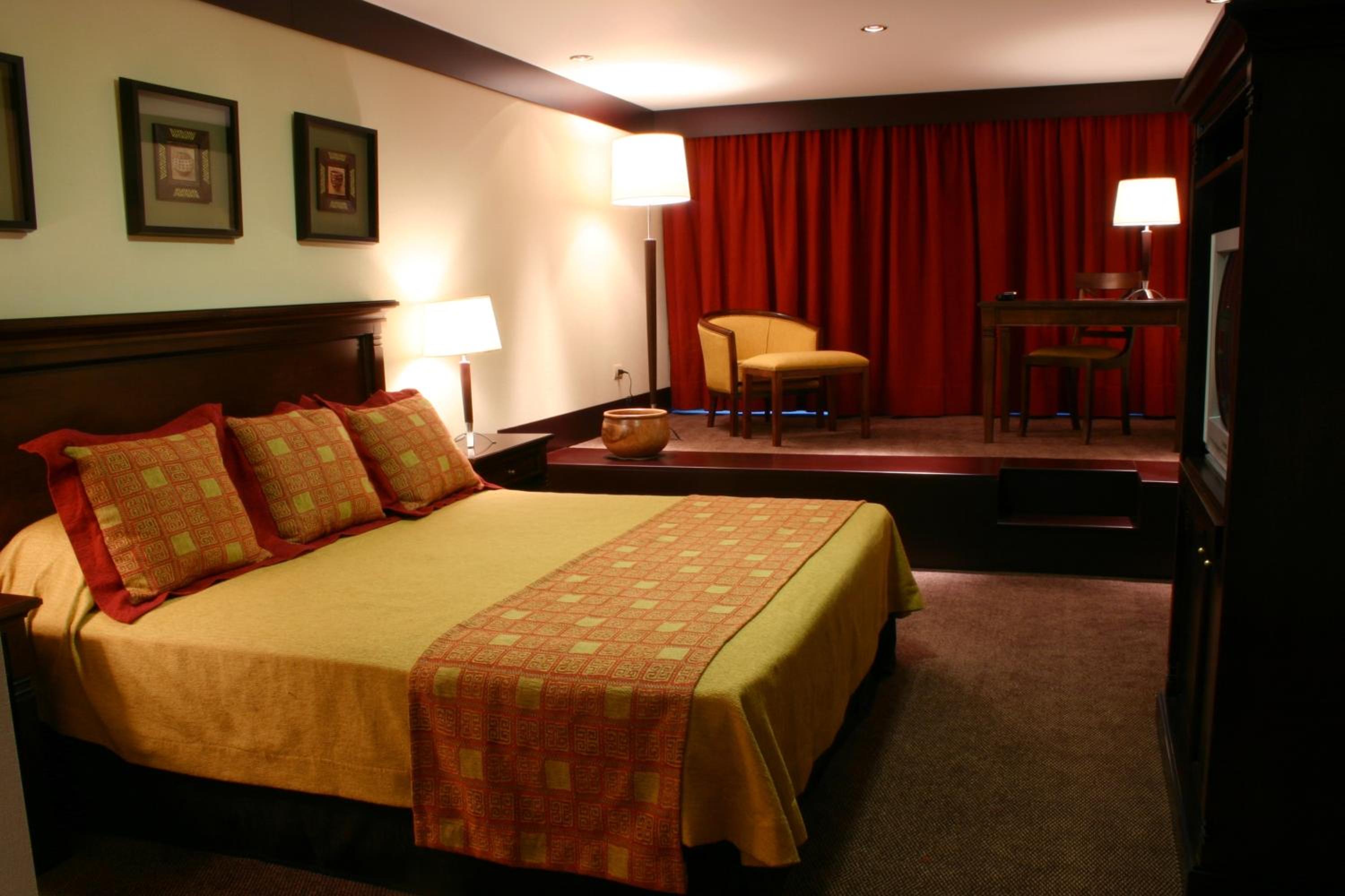 Standard Queen Room photo 3