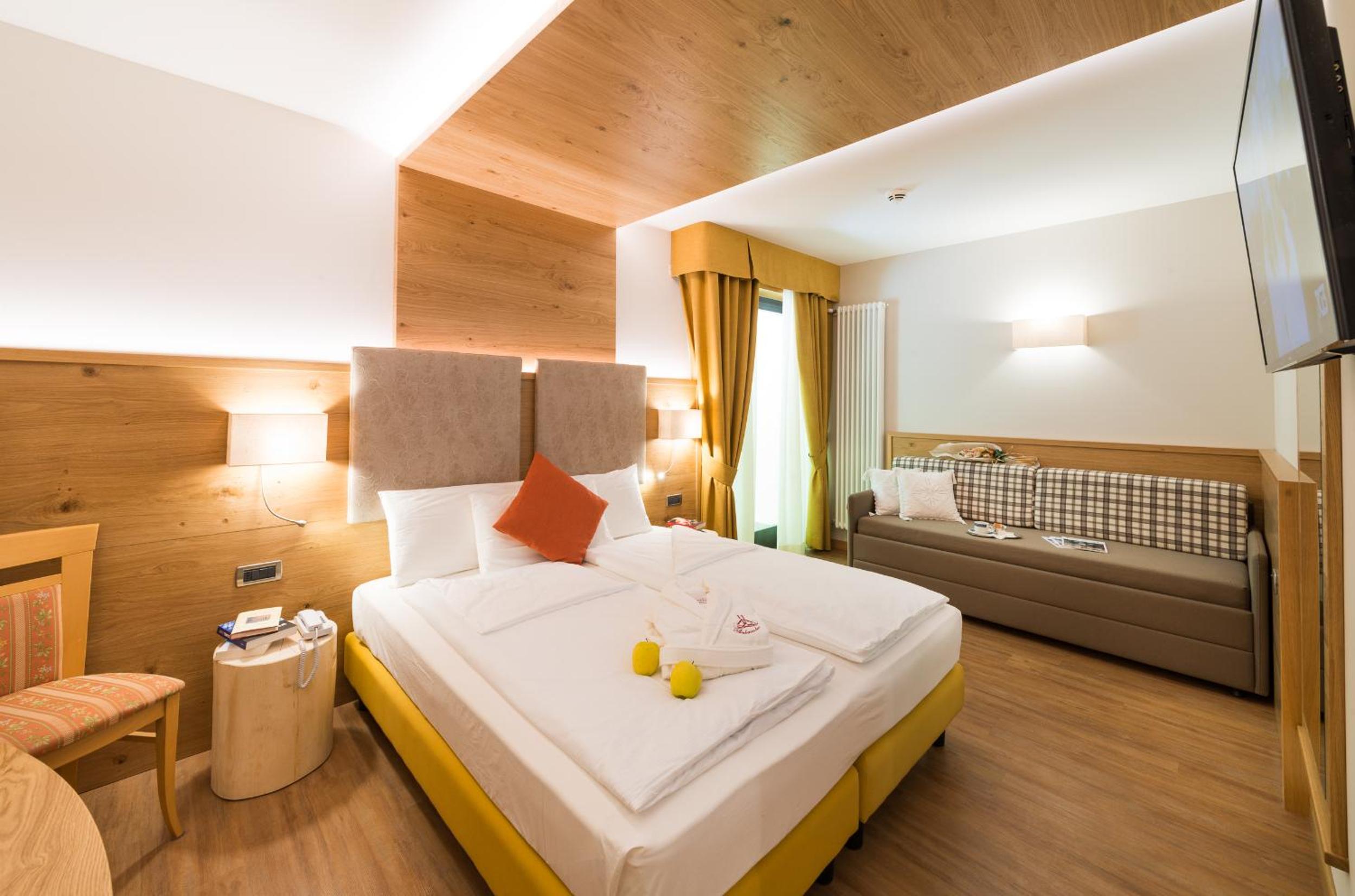 Superior Deluxe Double or Twin Room  - Photo 3