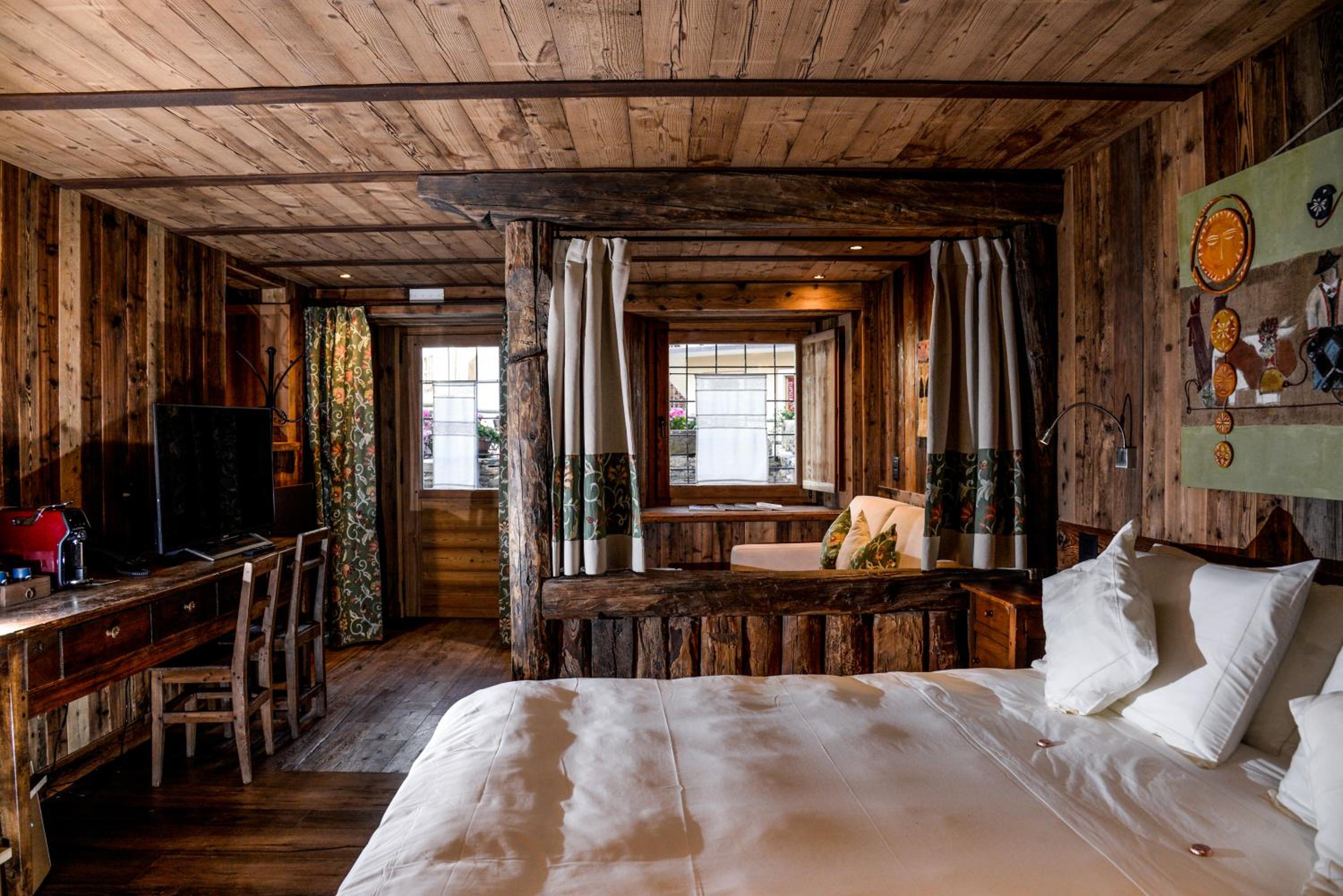 Junior Suite - Photo 1