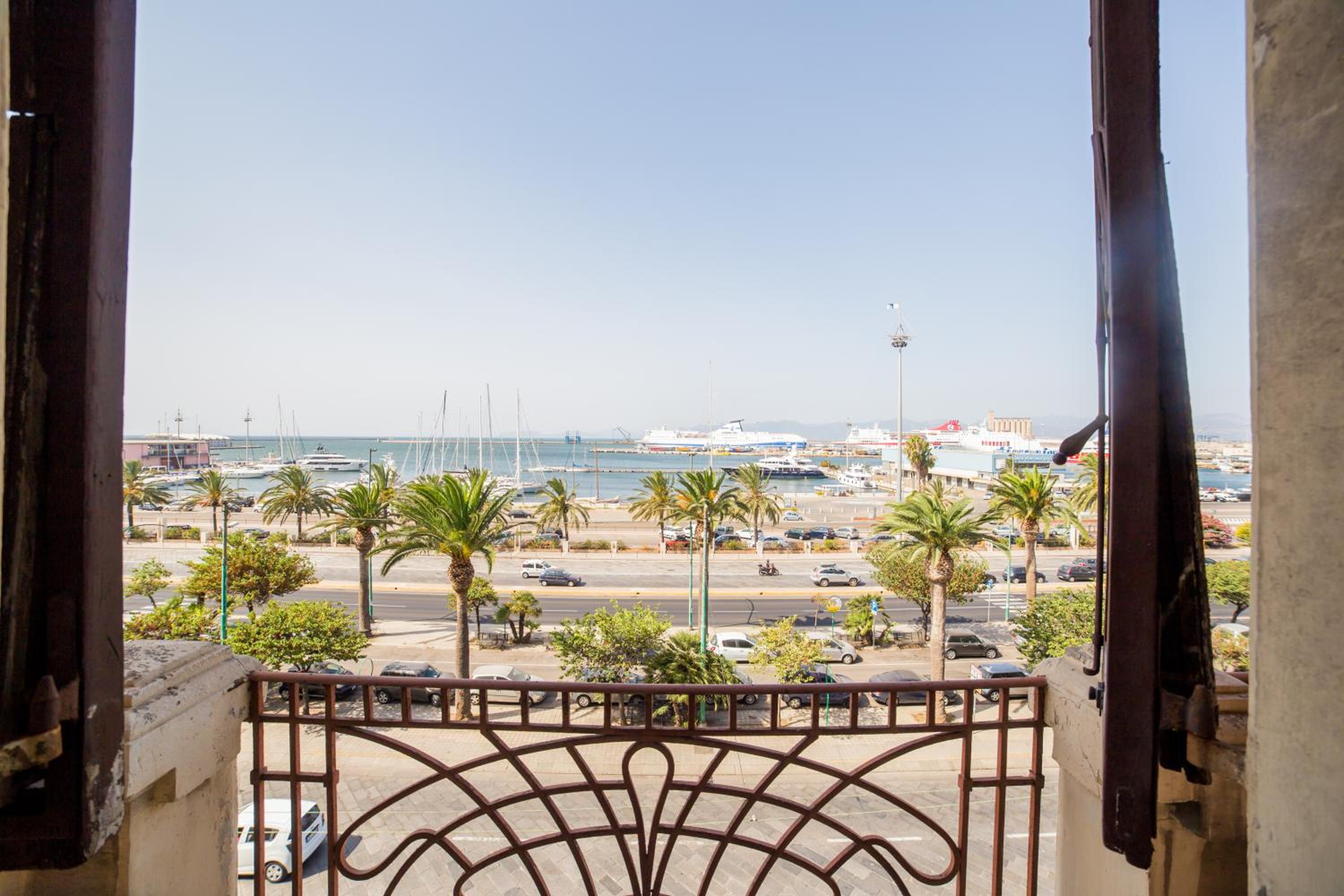 Double Room with Balcony and Sea View photo 2