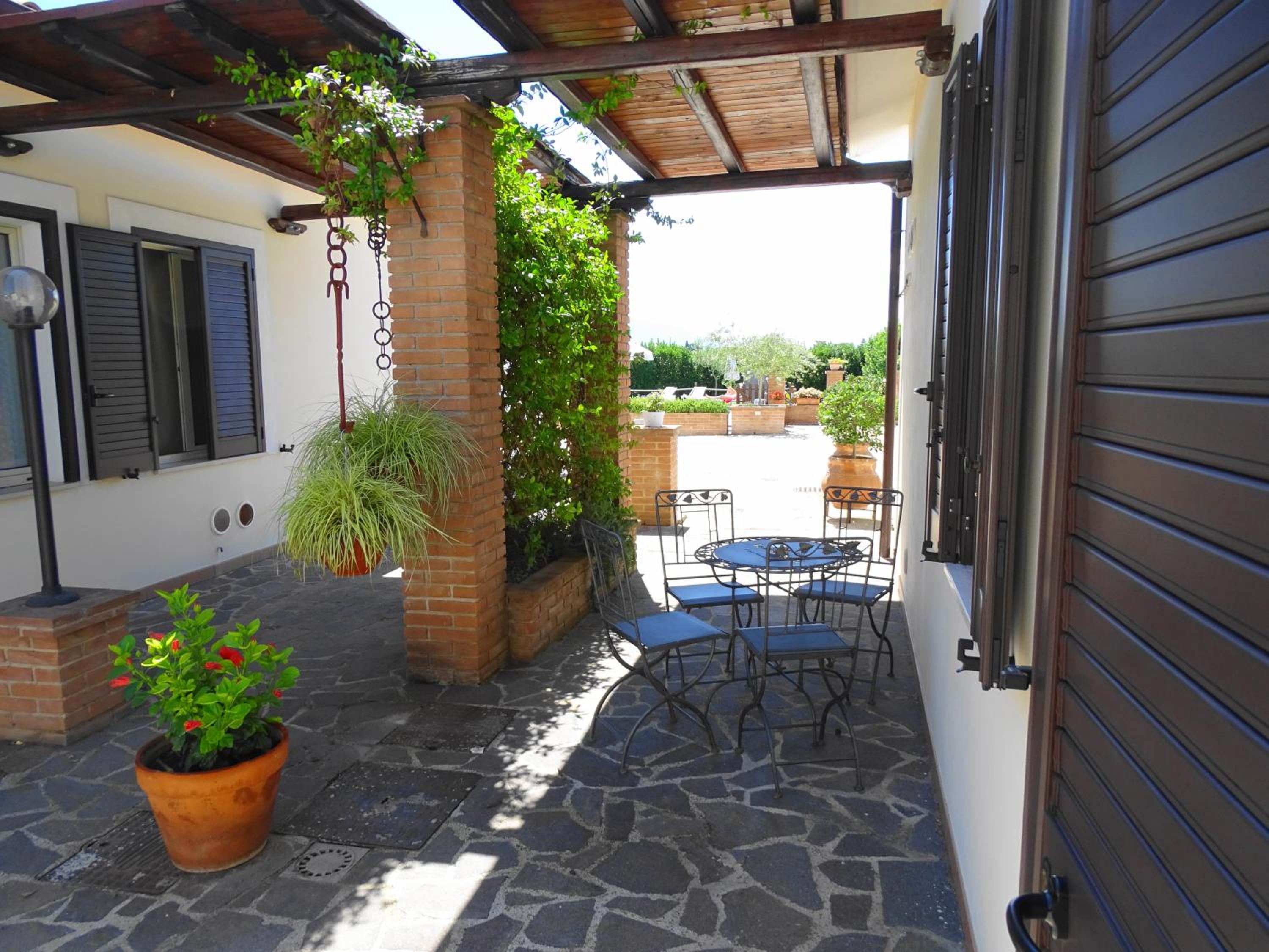 Apartment with Garden View - Photo 9