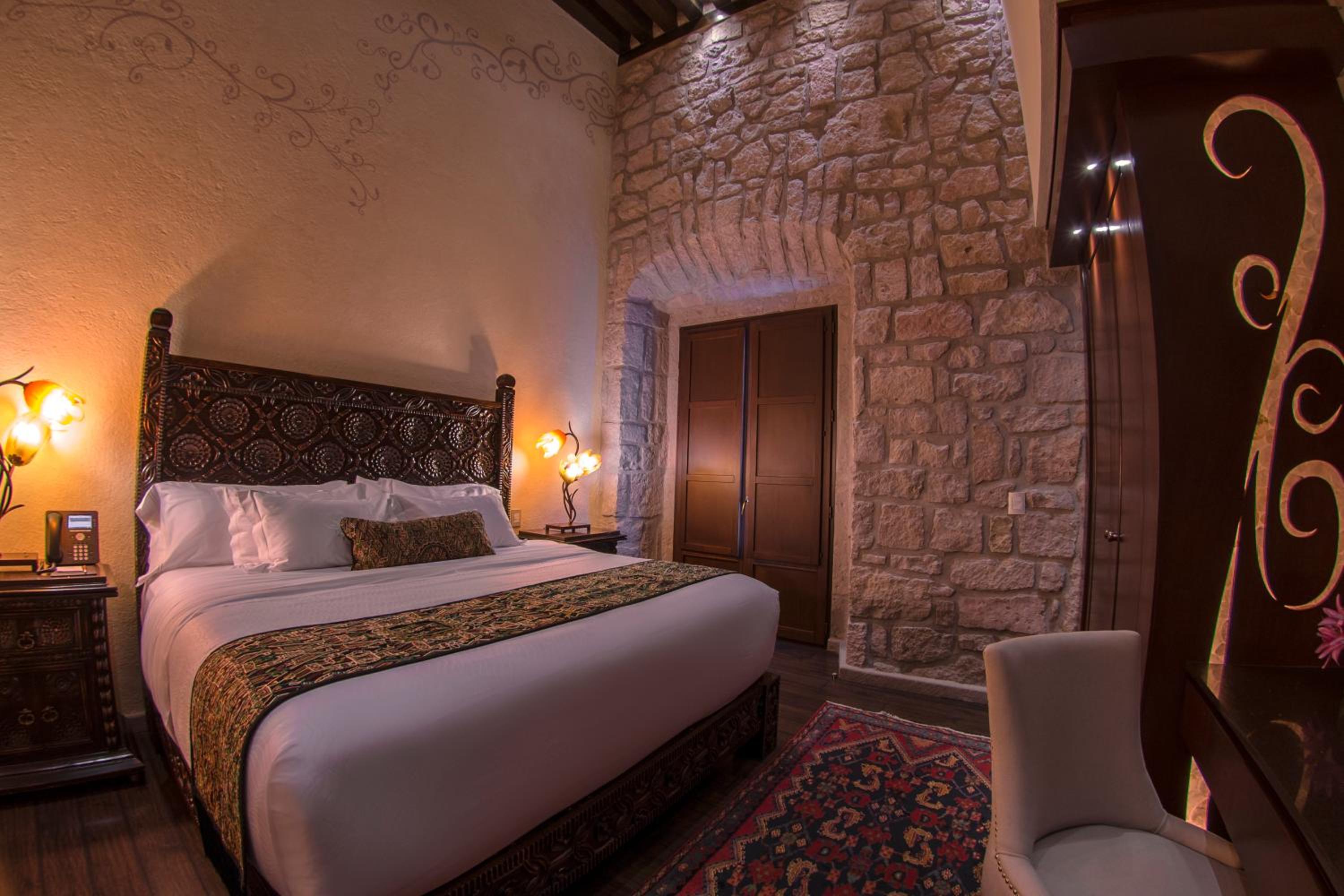 Deluxe Room - Photo 2