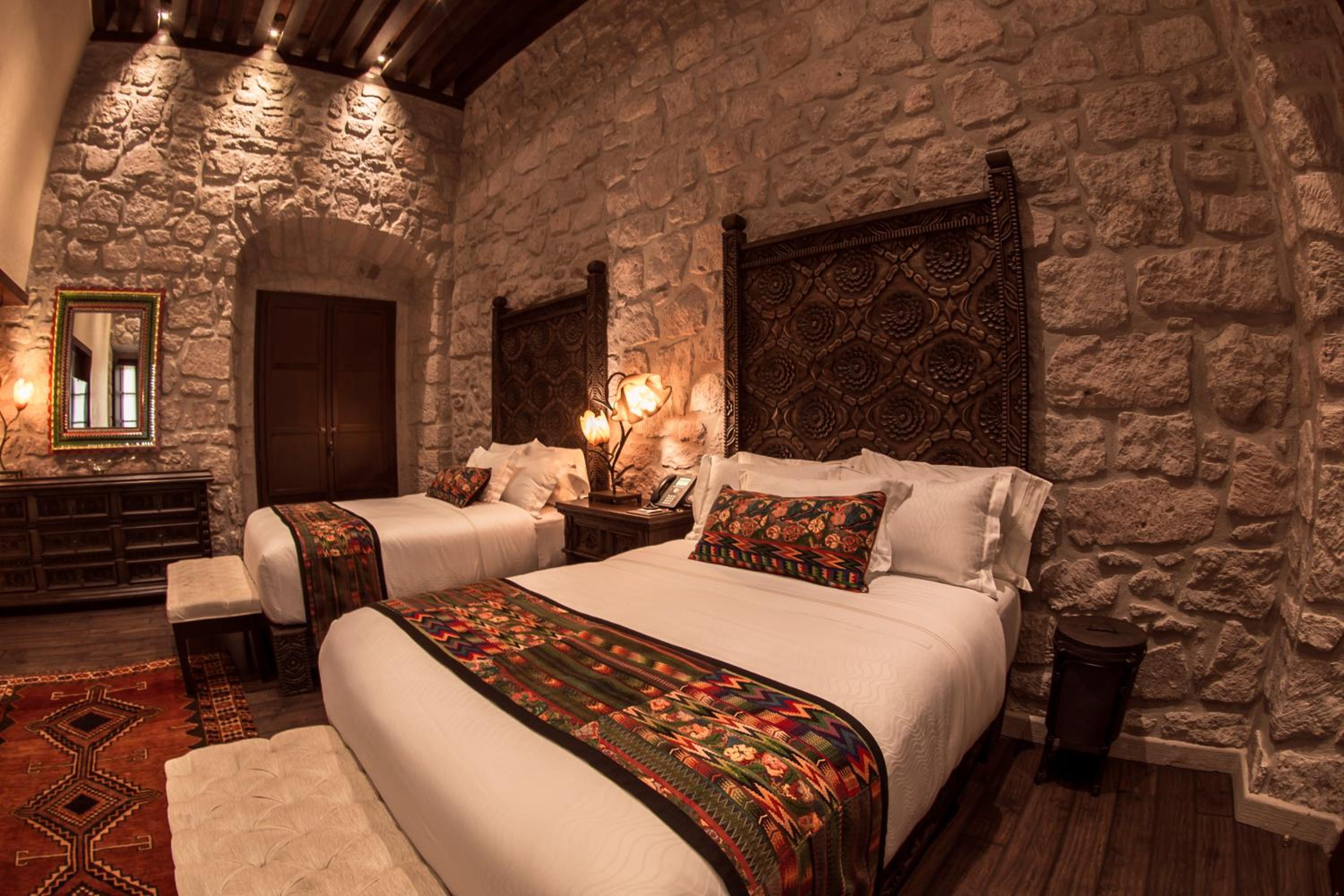 Deluxe Double Room with Two Double Beds - Photo 15