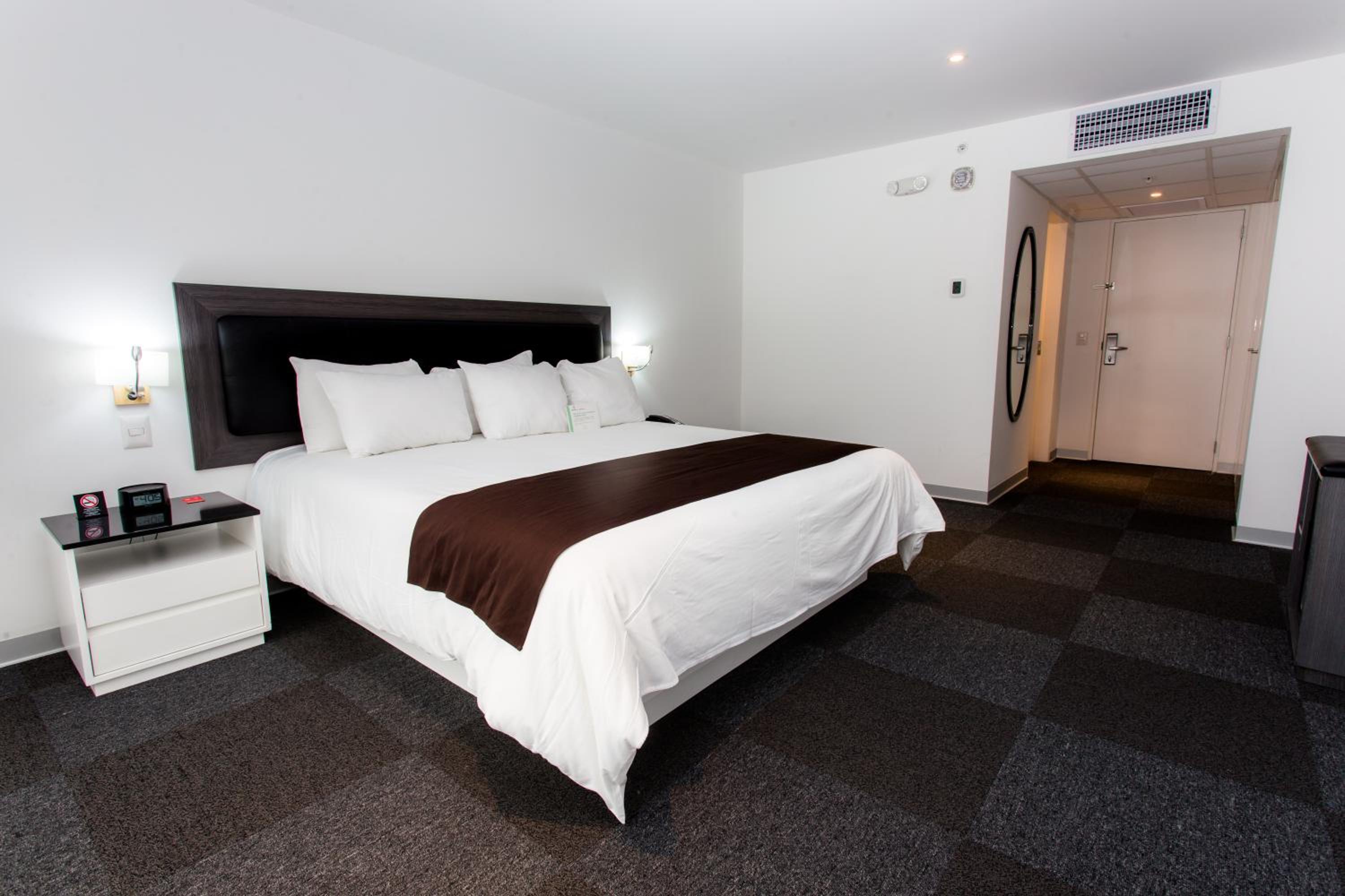 Double Room - Photo 4