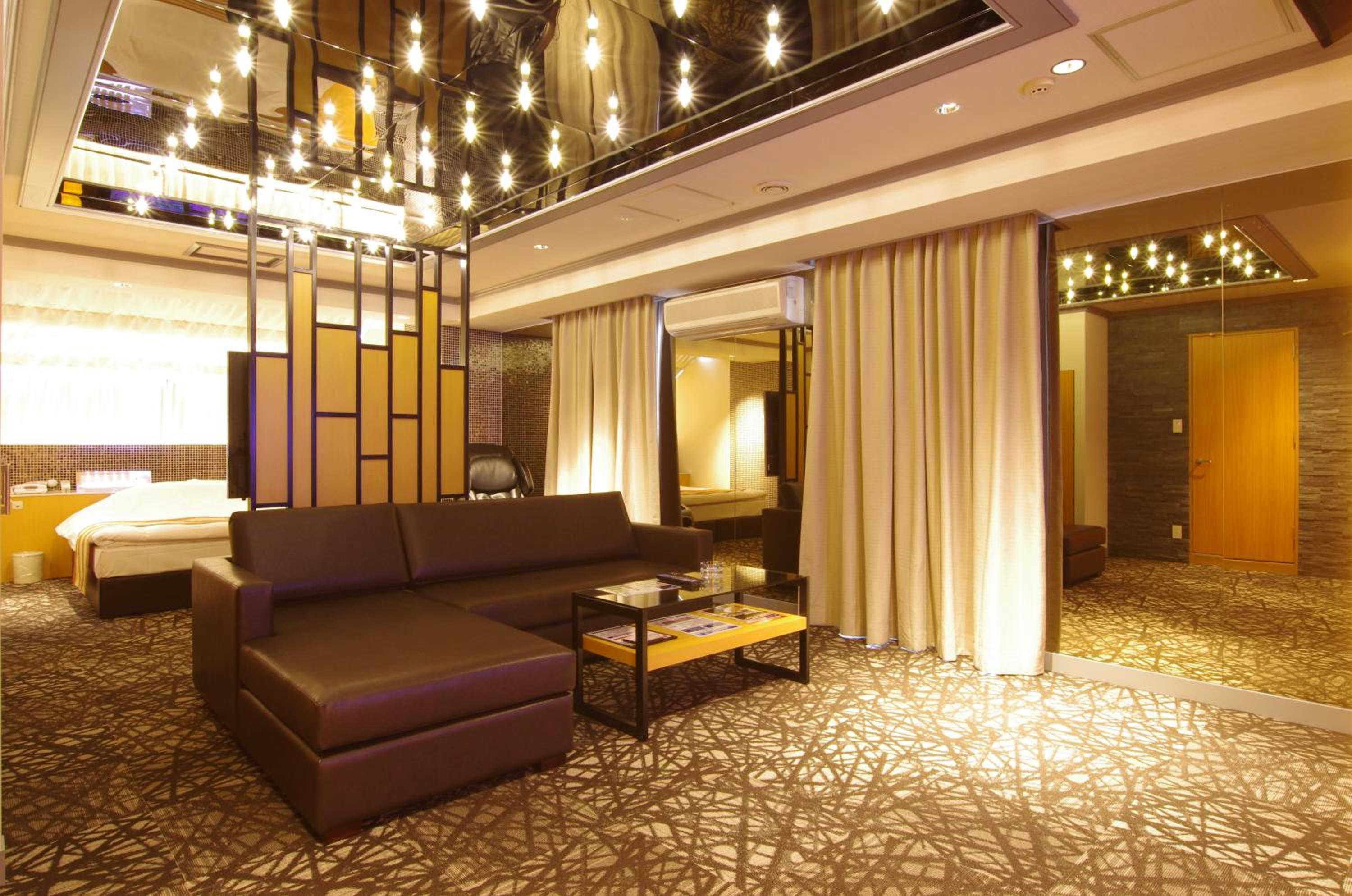 Luxury Double Room - Smoking - 15:00 Check in