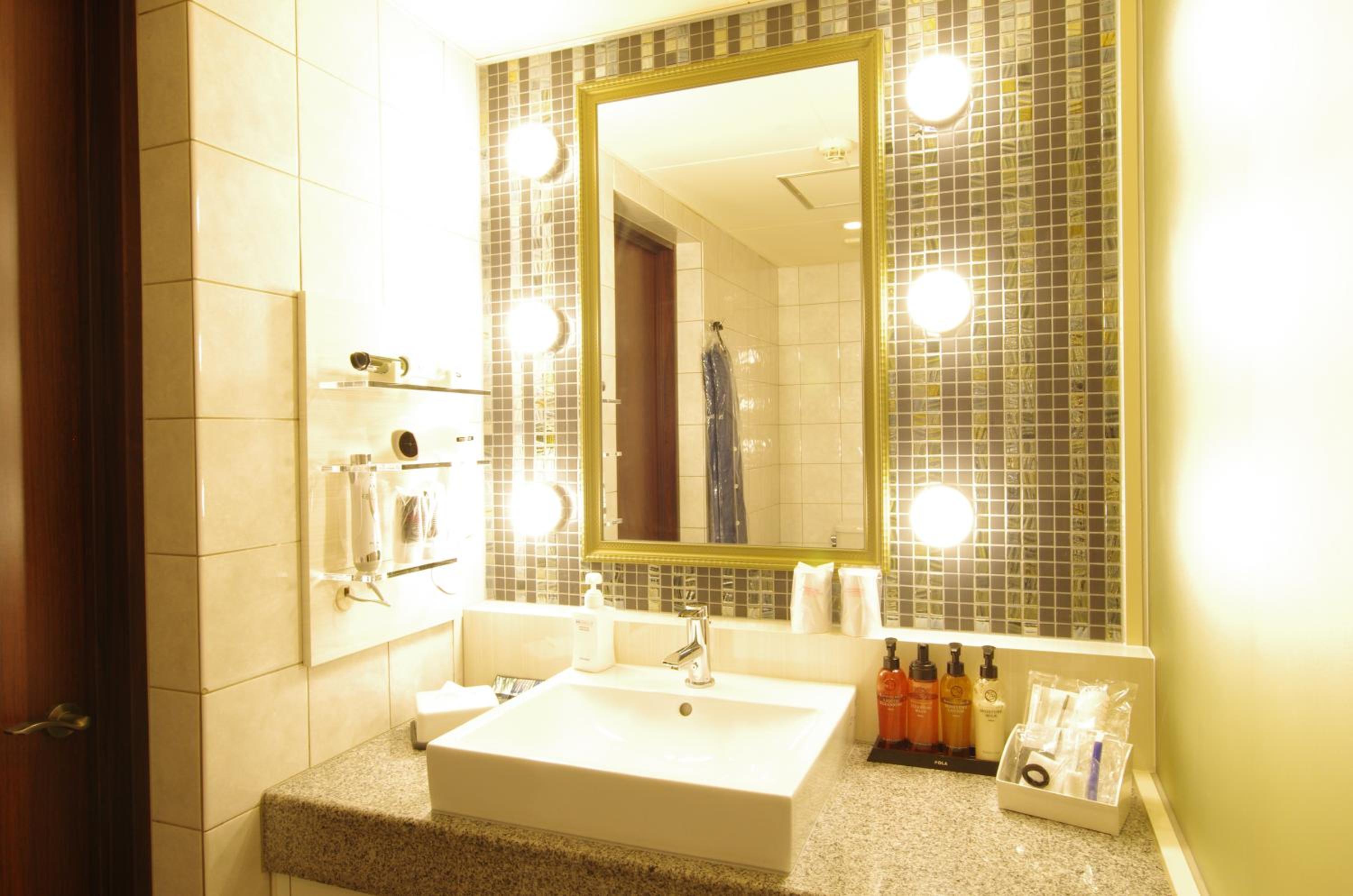 Deluxe Double Room - Non-Smoking - 15:00 Check in - Photo 8