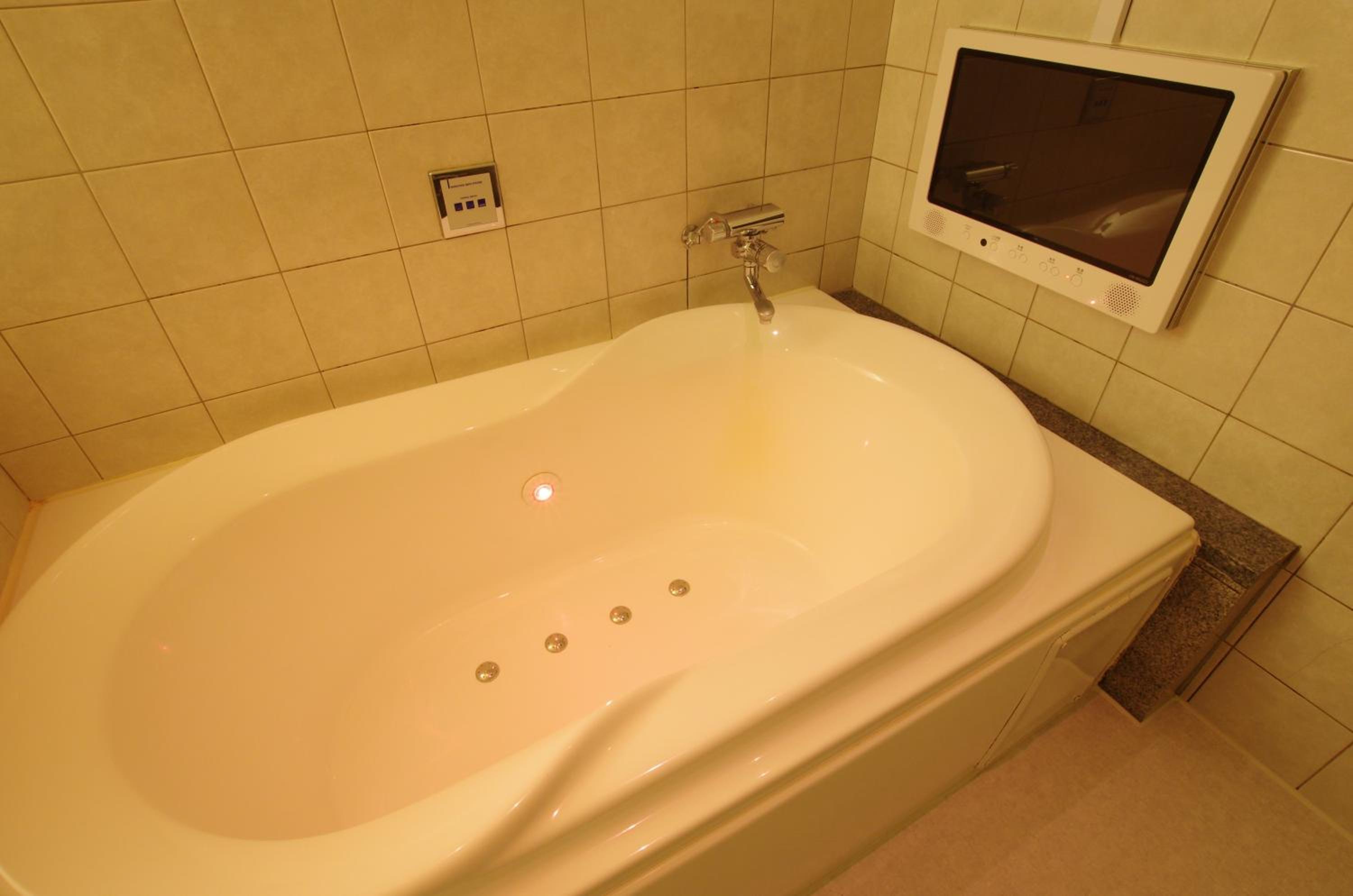 Deluxe Double Room - Non-Smoking - 15:00 Check in - Photo 2