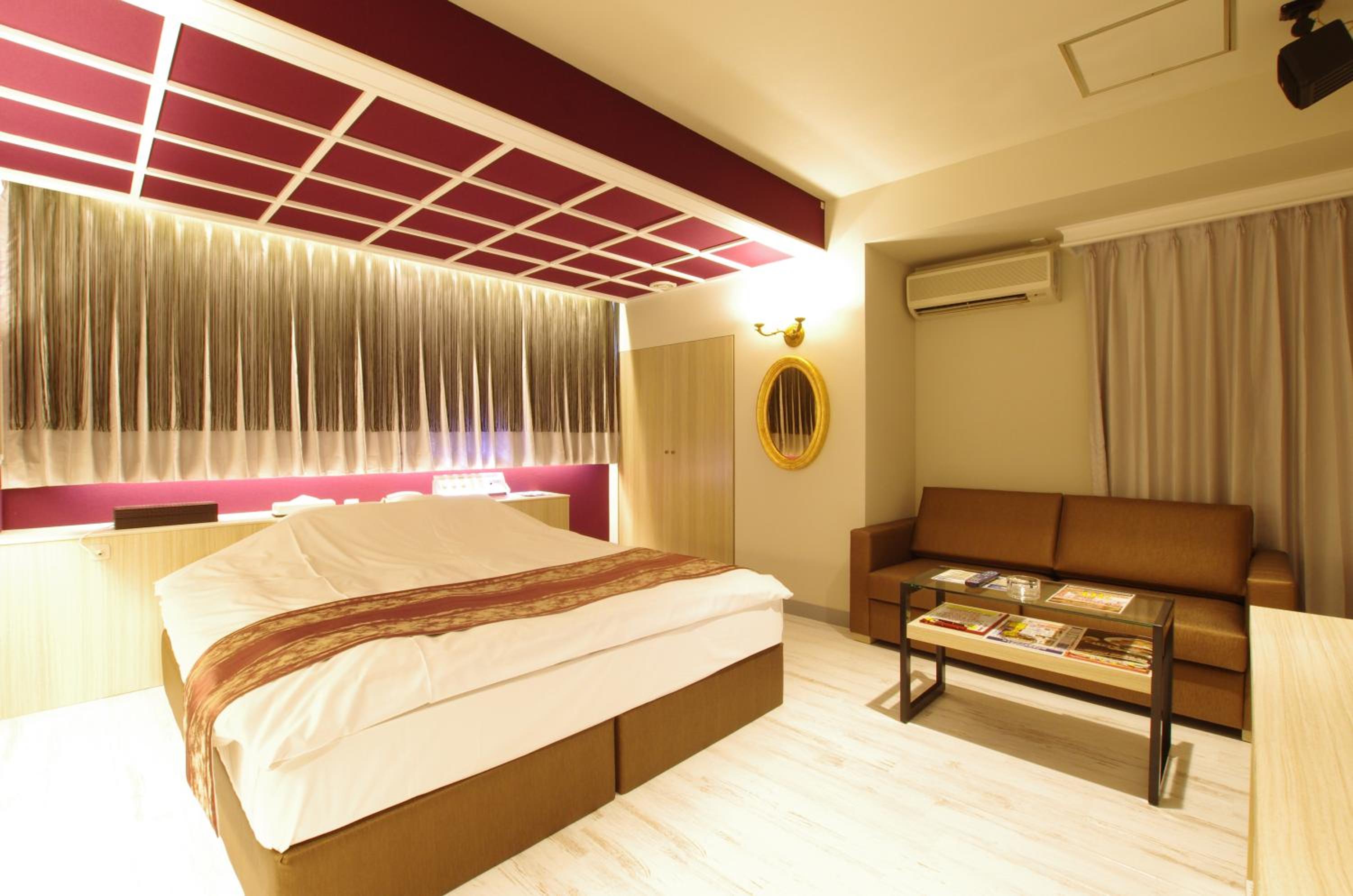 Deluxe Double Room - Smoking - 15:00 Check in - Photo 2