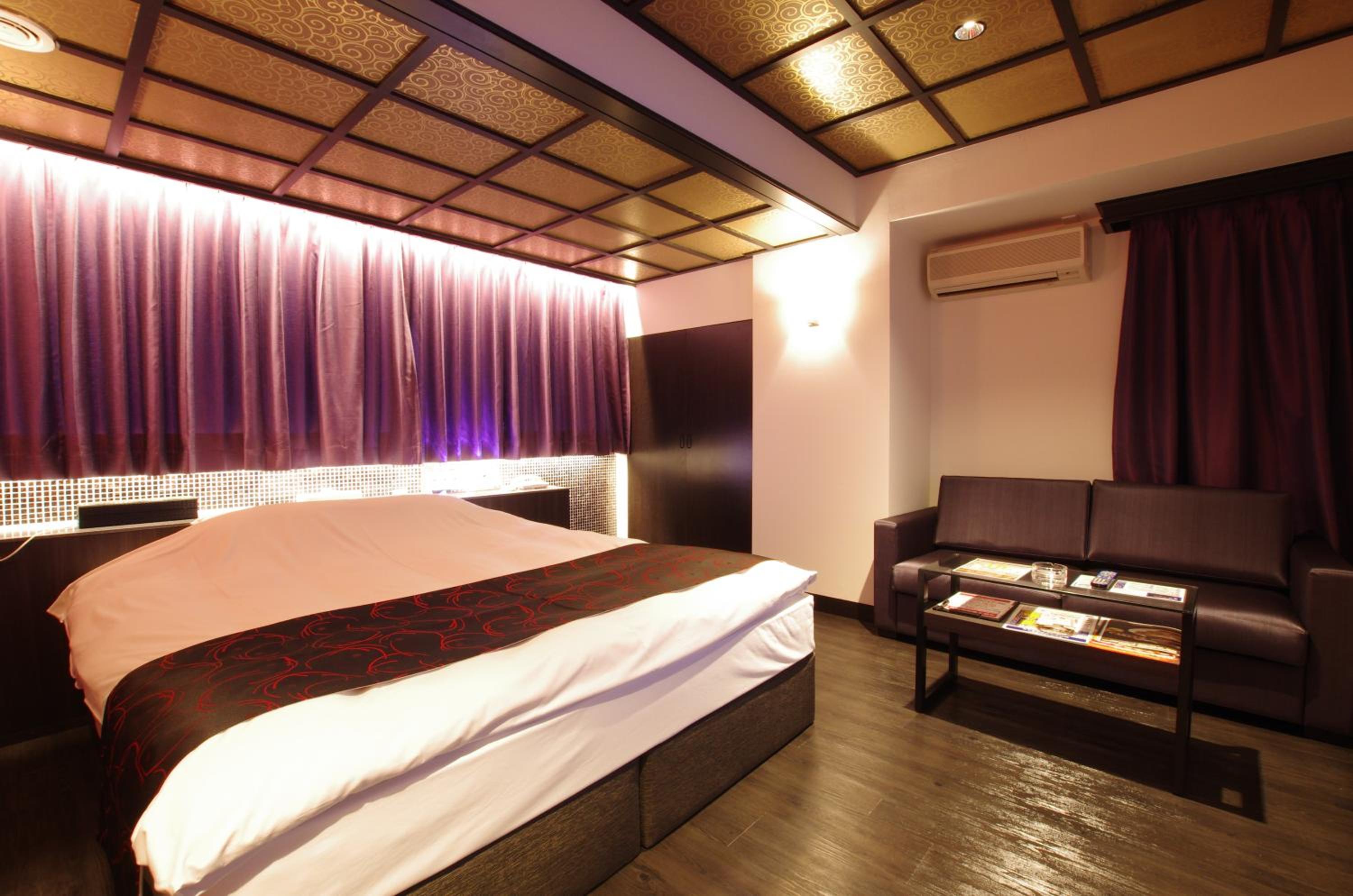 Deluxe Double Room - Smoking - 15:00 Check in - Photo 10