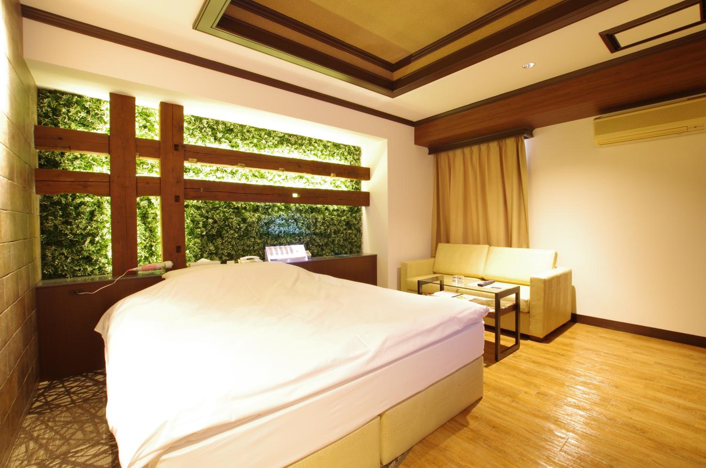 Deluxe Double Room - Smoking - 15:00 Check in - Photo 11