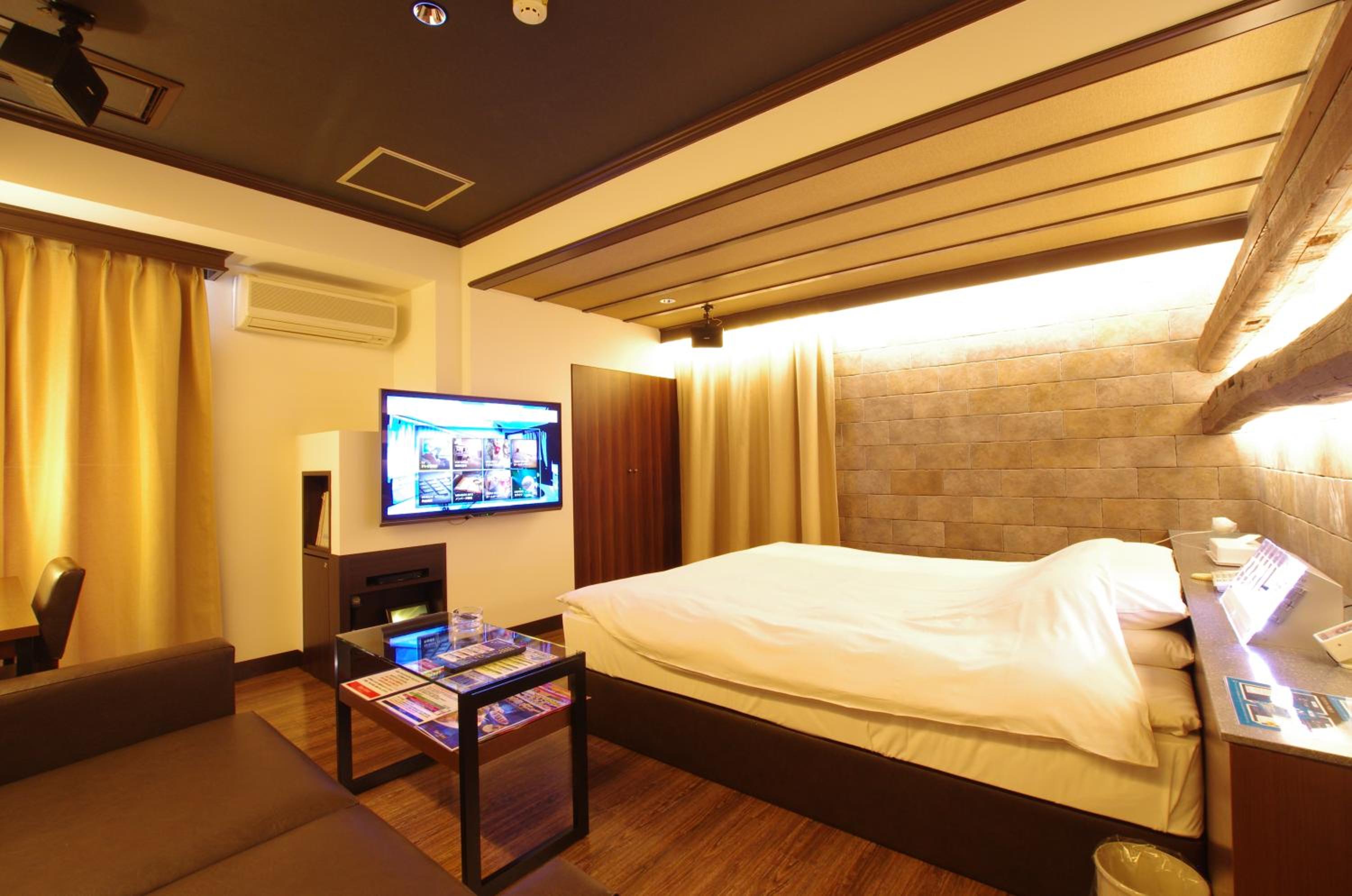 Deluxe Double Room - Smoking - 15:00 Check in - Photo 15