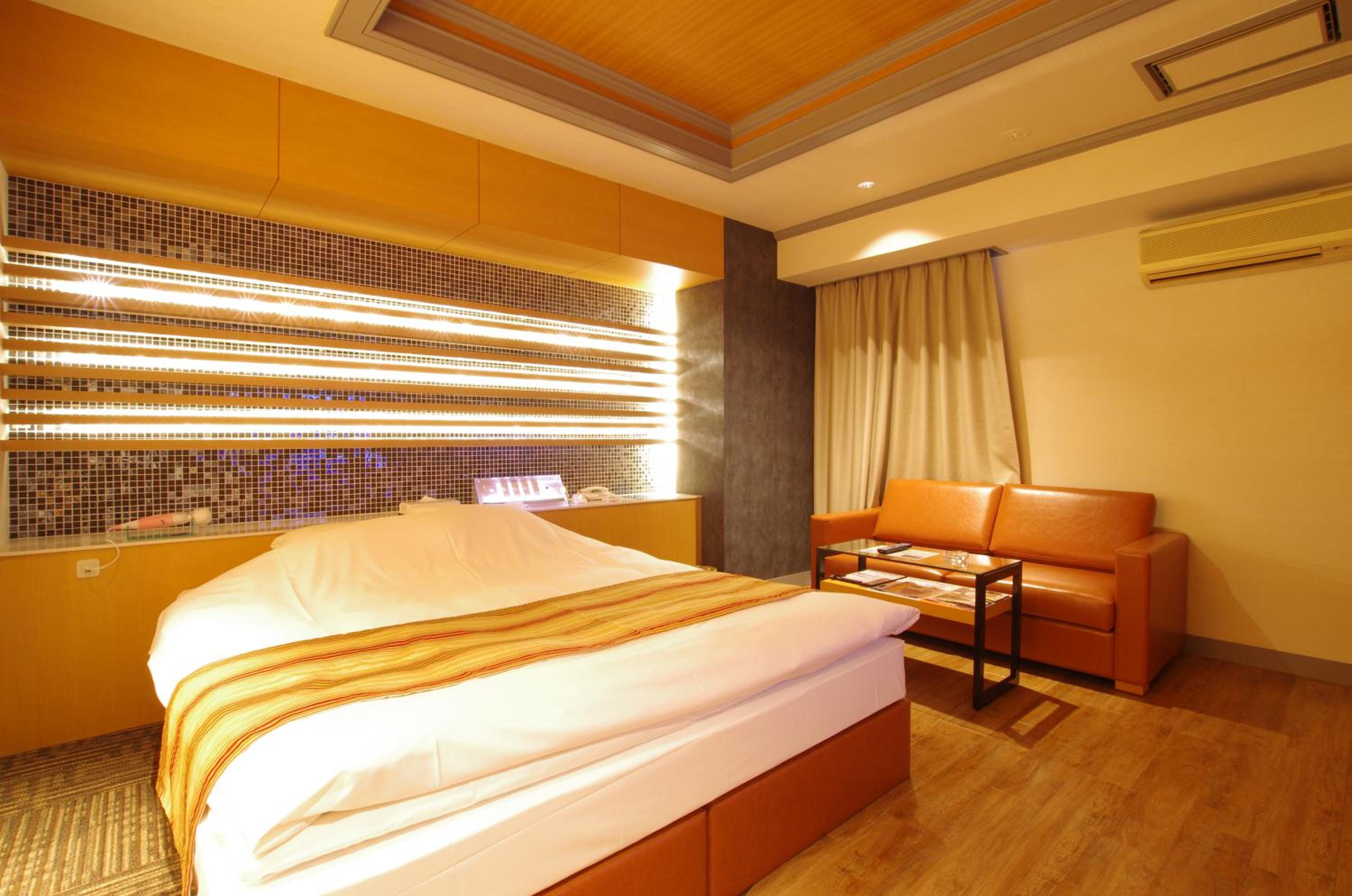 Deluxe Double Room - Smoking - 15:00 Check in - Photo 16