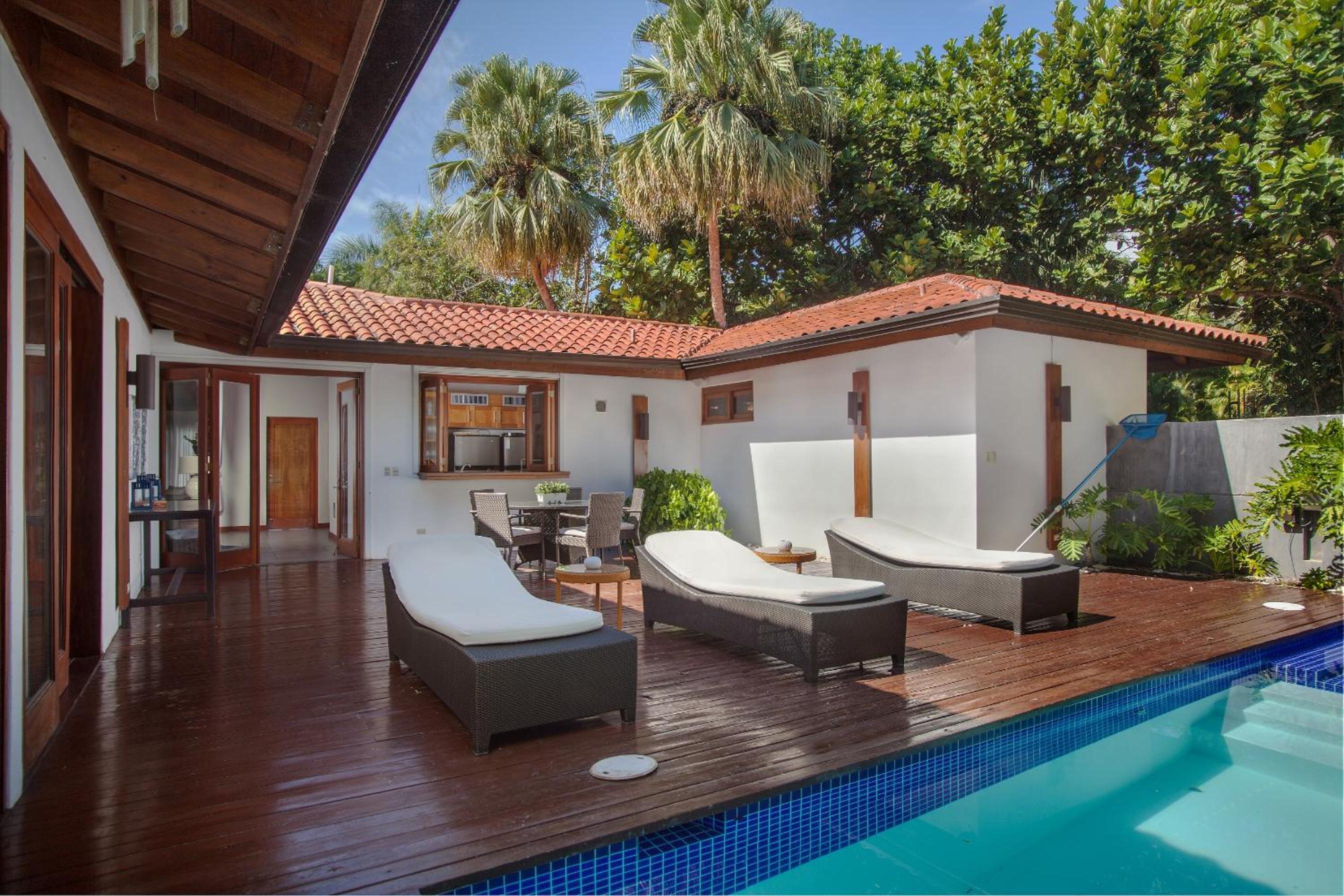 Garden Four-Bedroom Villa - Golf Cart Included