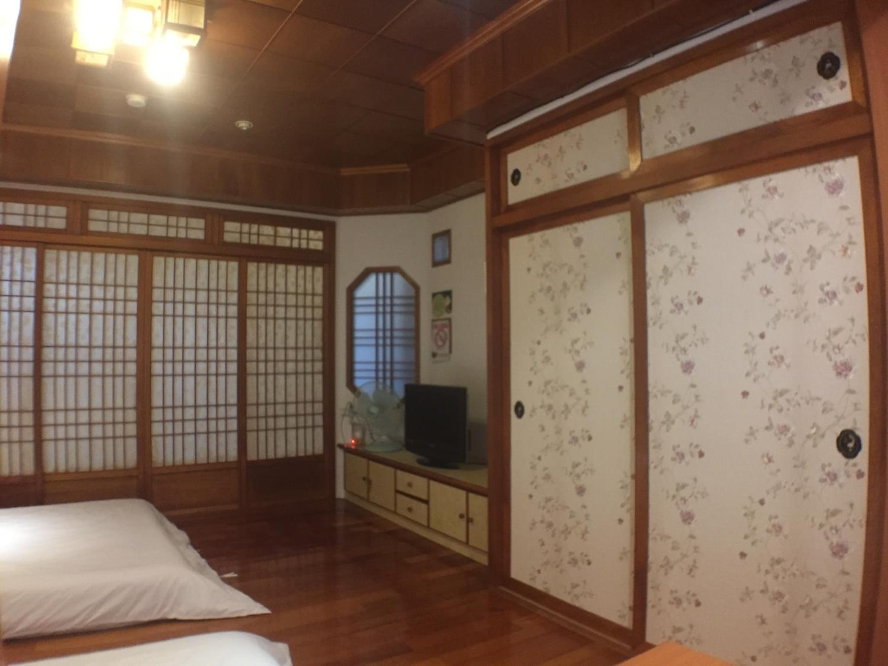 Japanese-Style Quadruple Room photo 1