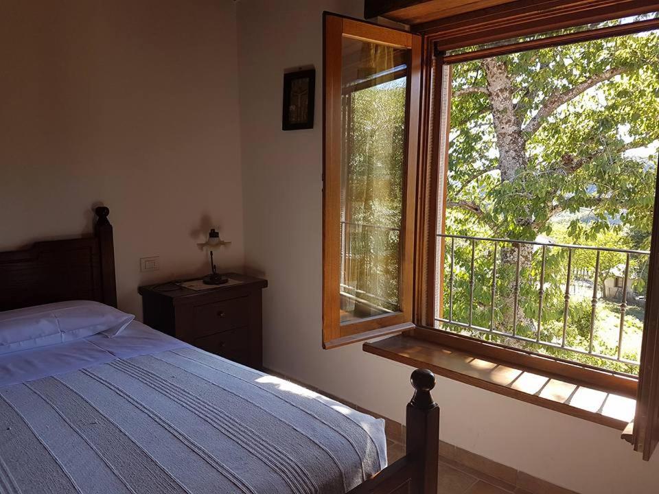 Apartment with Mountain View - Photo 9