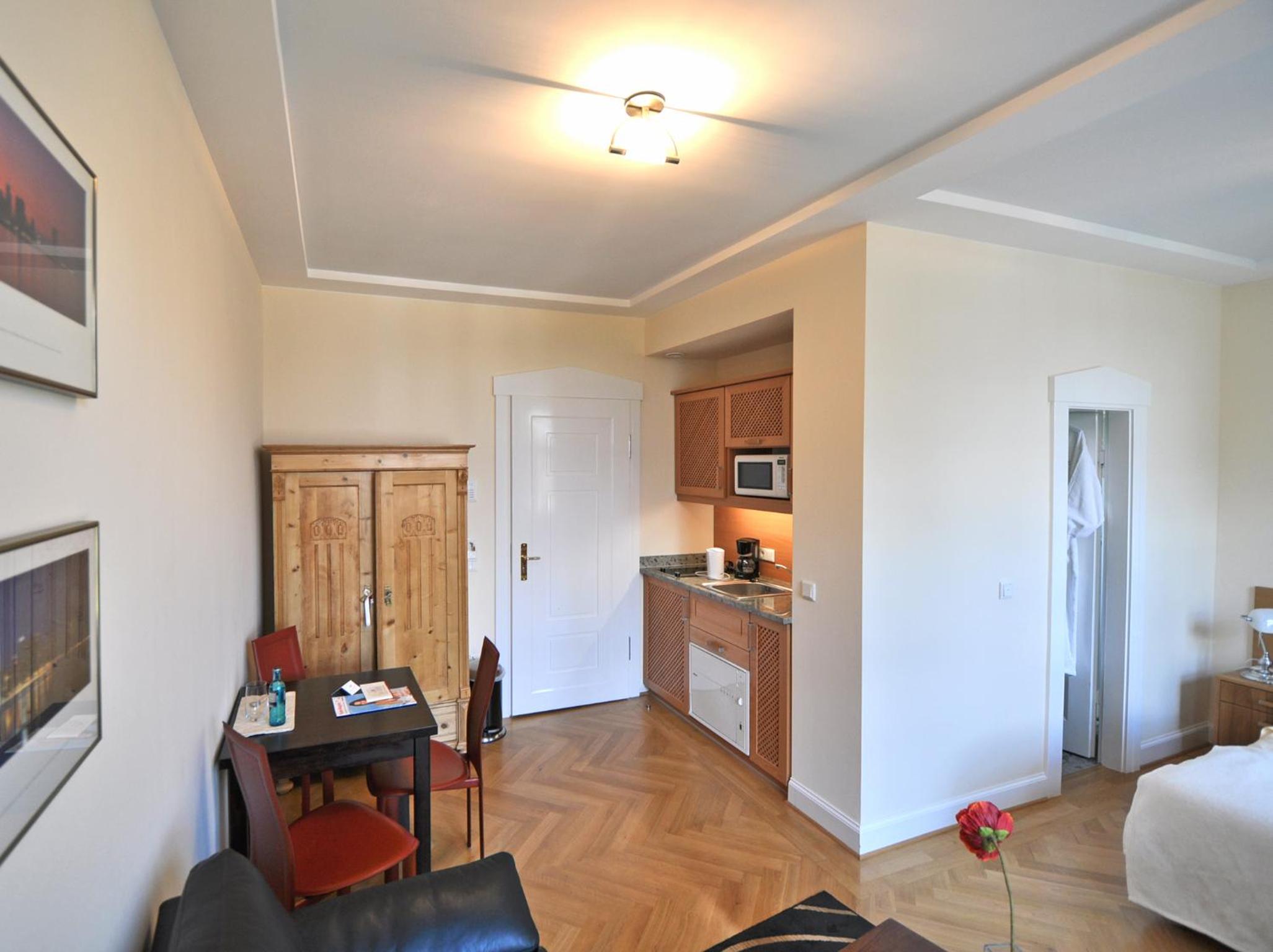 Apartment photo 3