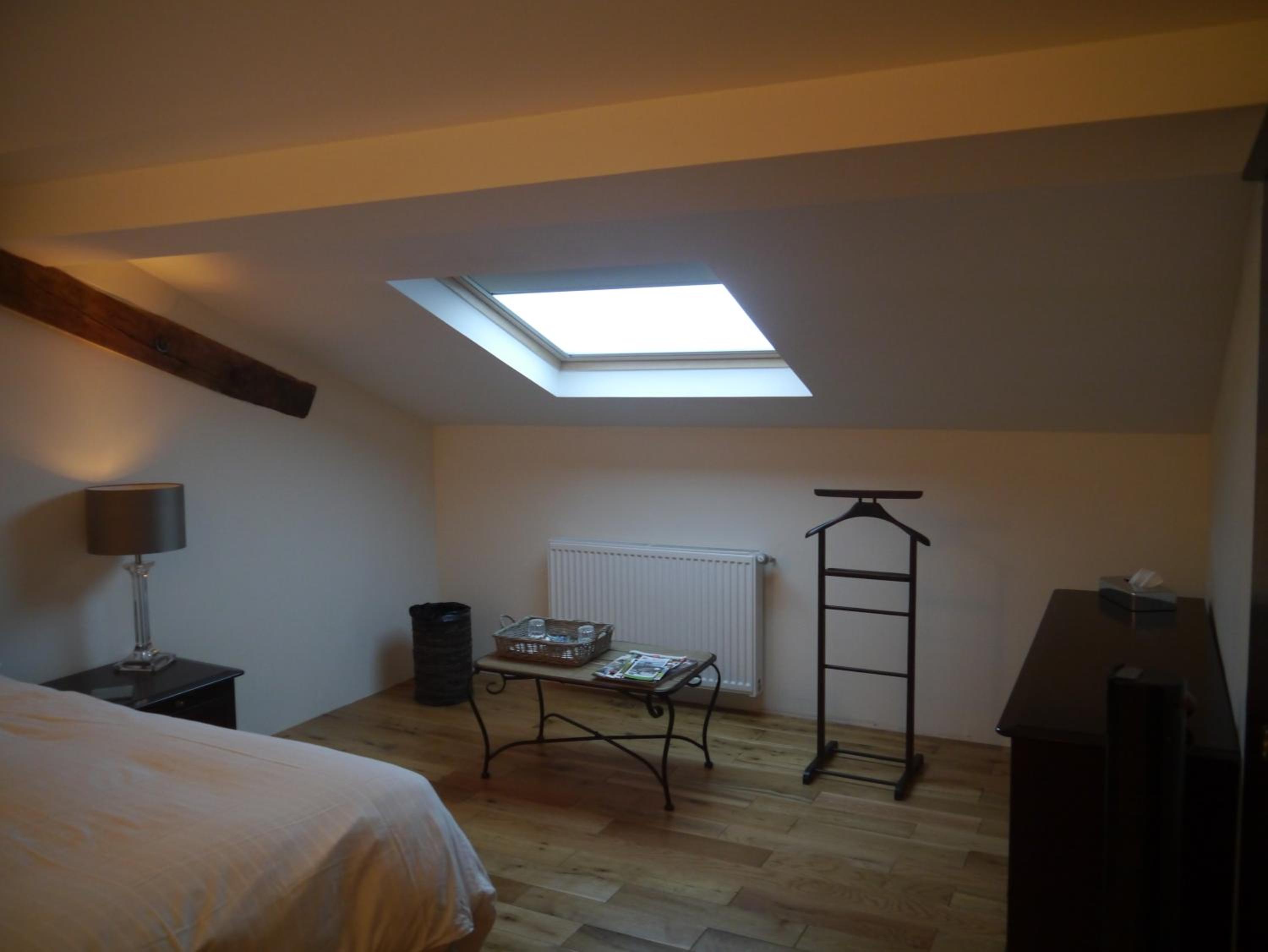 Superior Queen Room B