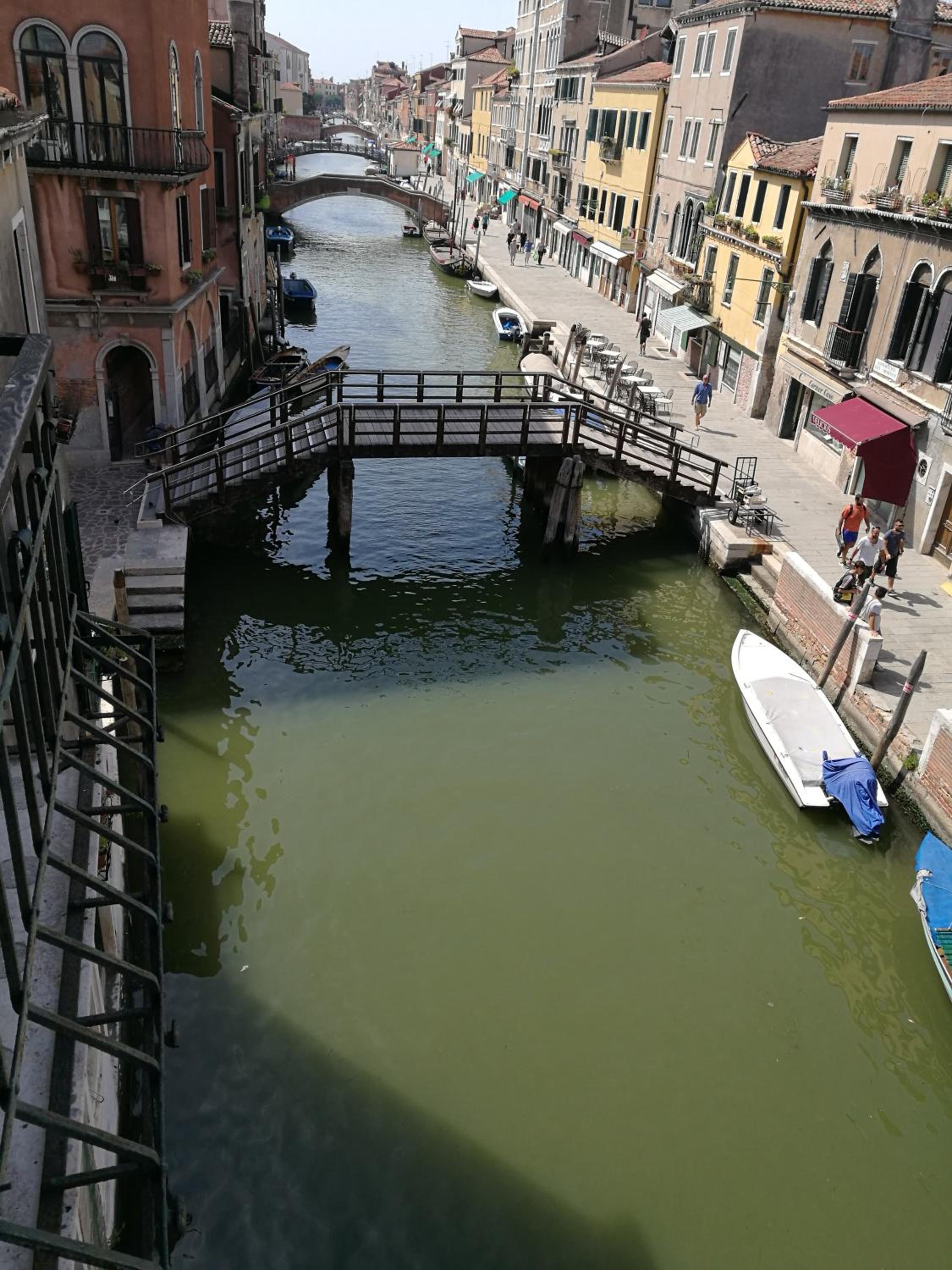 Double Room with Shared Bathroom and Canal View photo 1