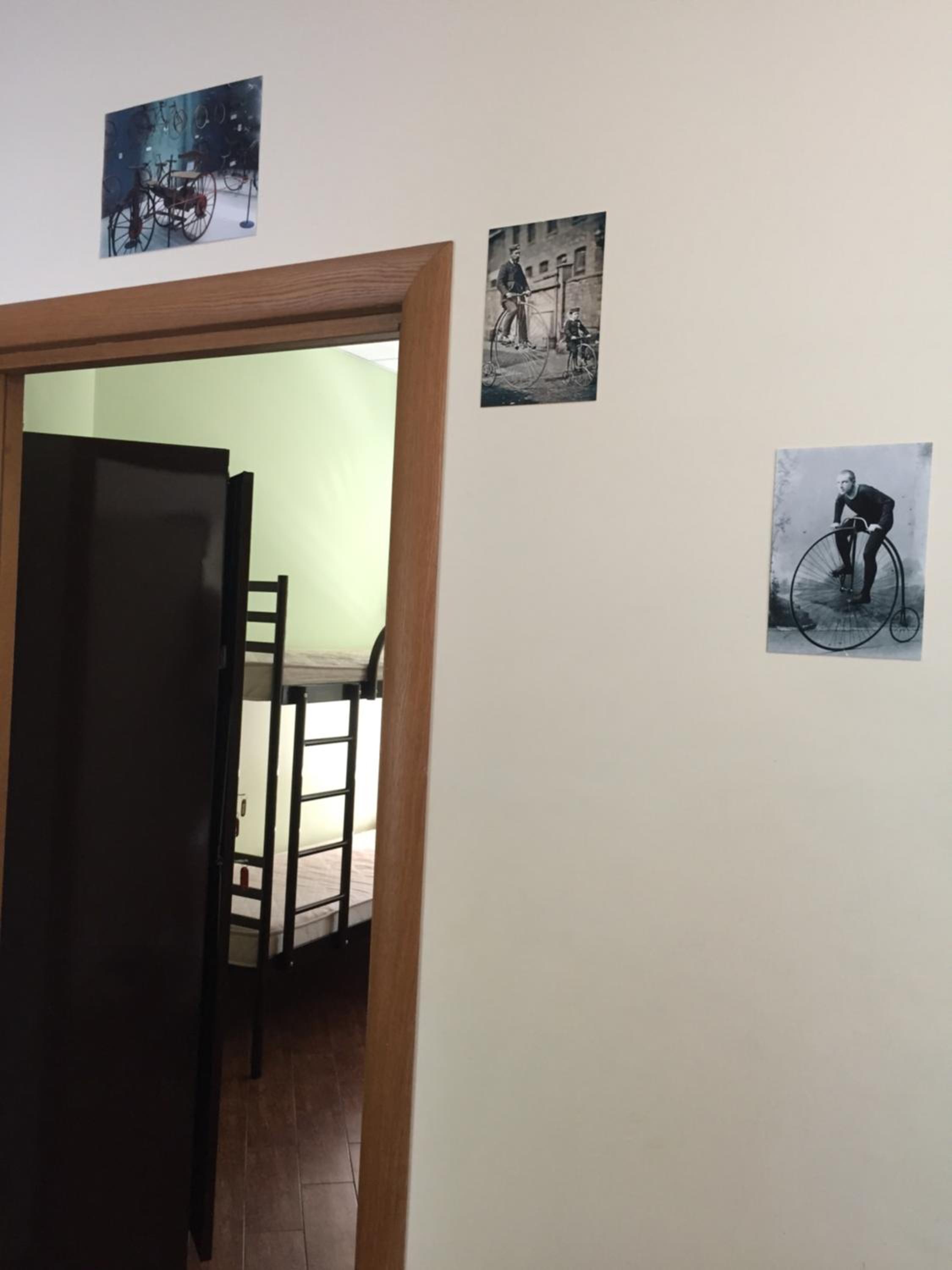 Bed in 4-Bed Female Dormitory Room photo 1