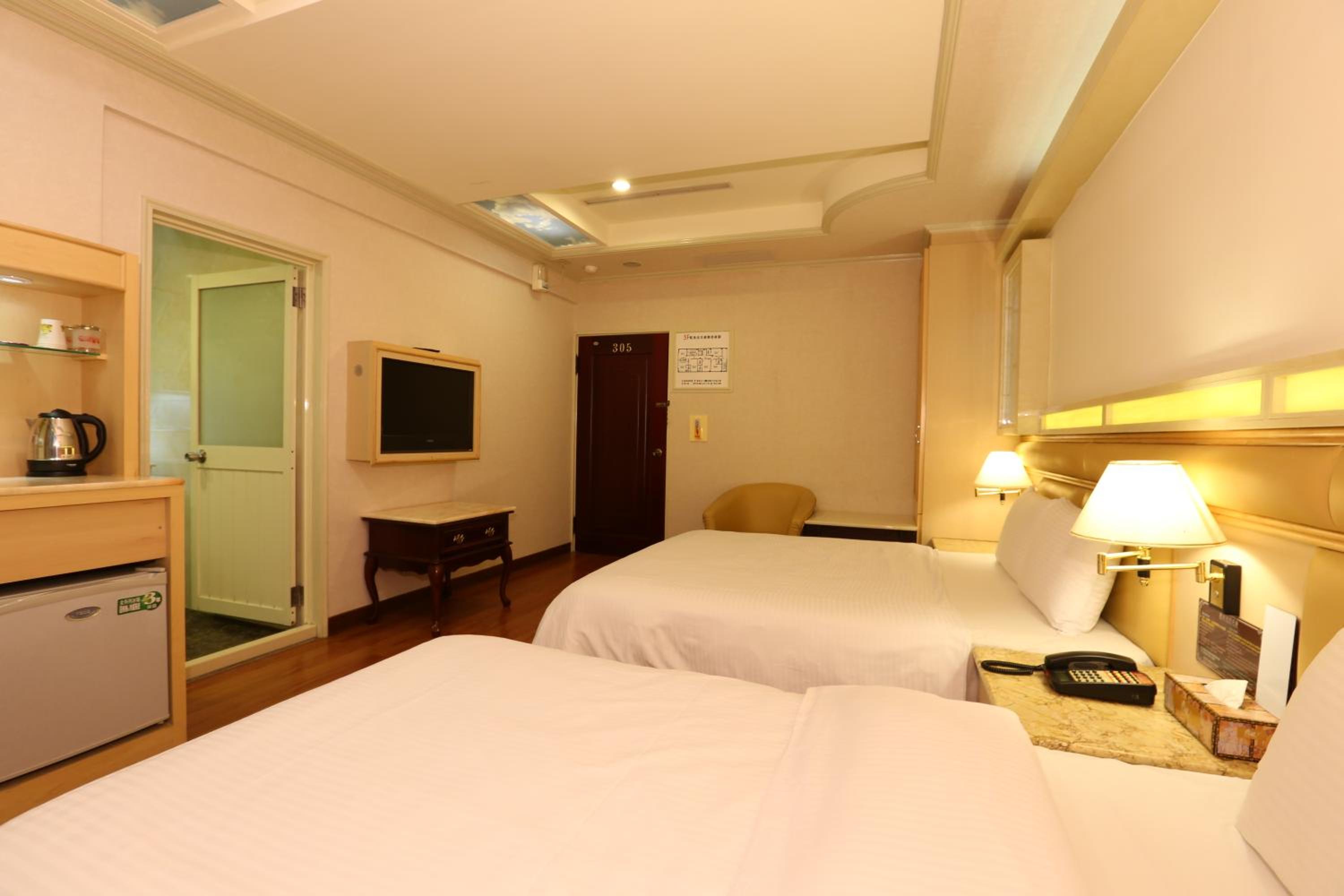 Basic Triple Room photo 2