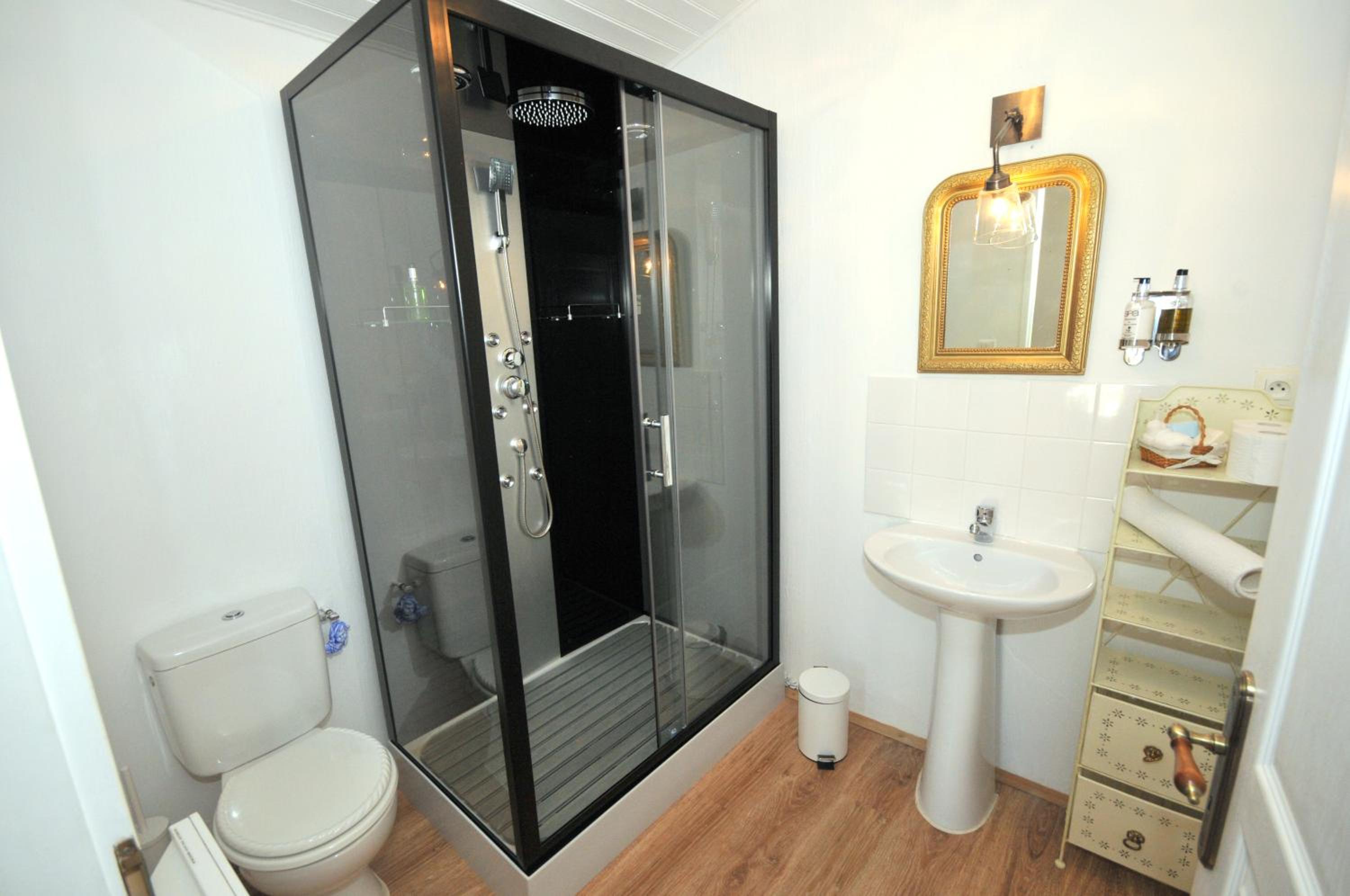 Twin Room with Balcony photo 2
