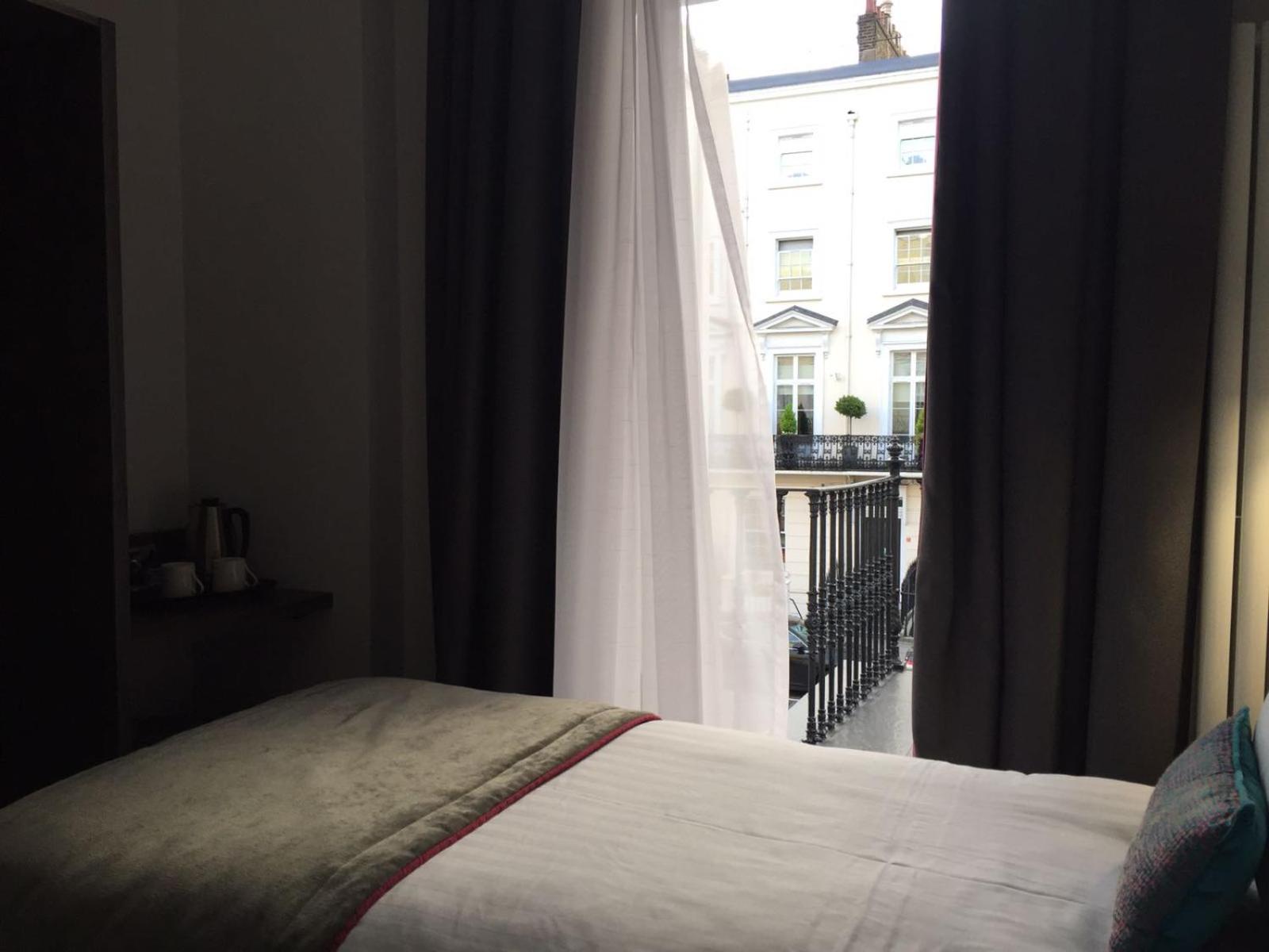 Standard Twin Room photo 3