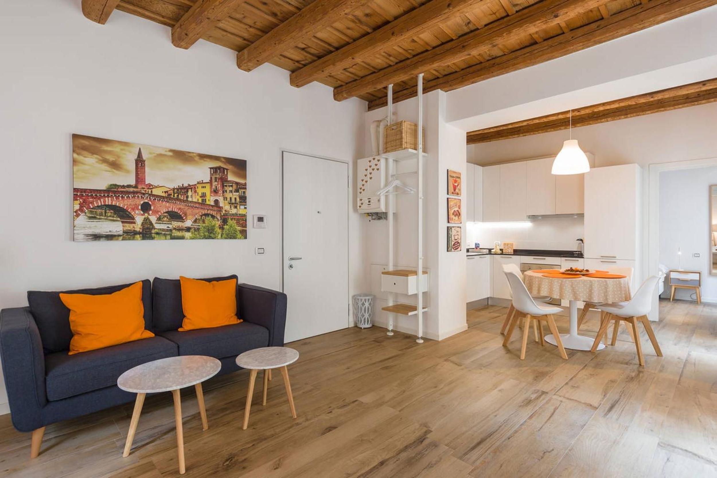 Opera House - Two Bedroom apartment - Via Frattini 2