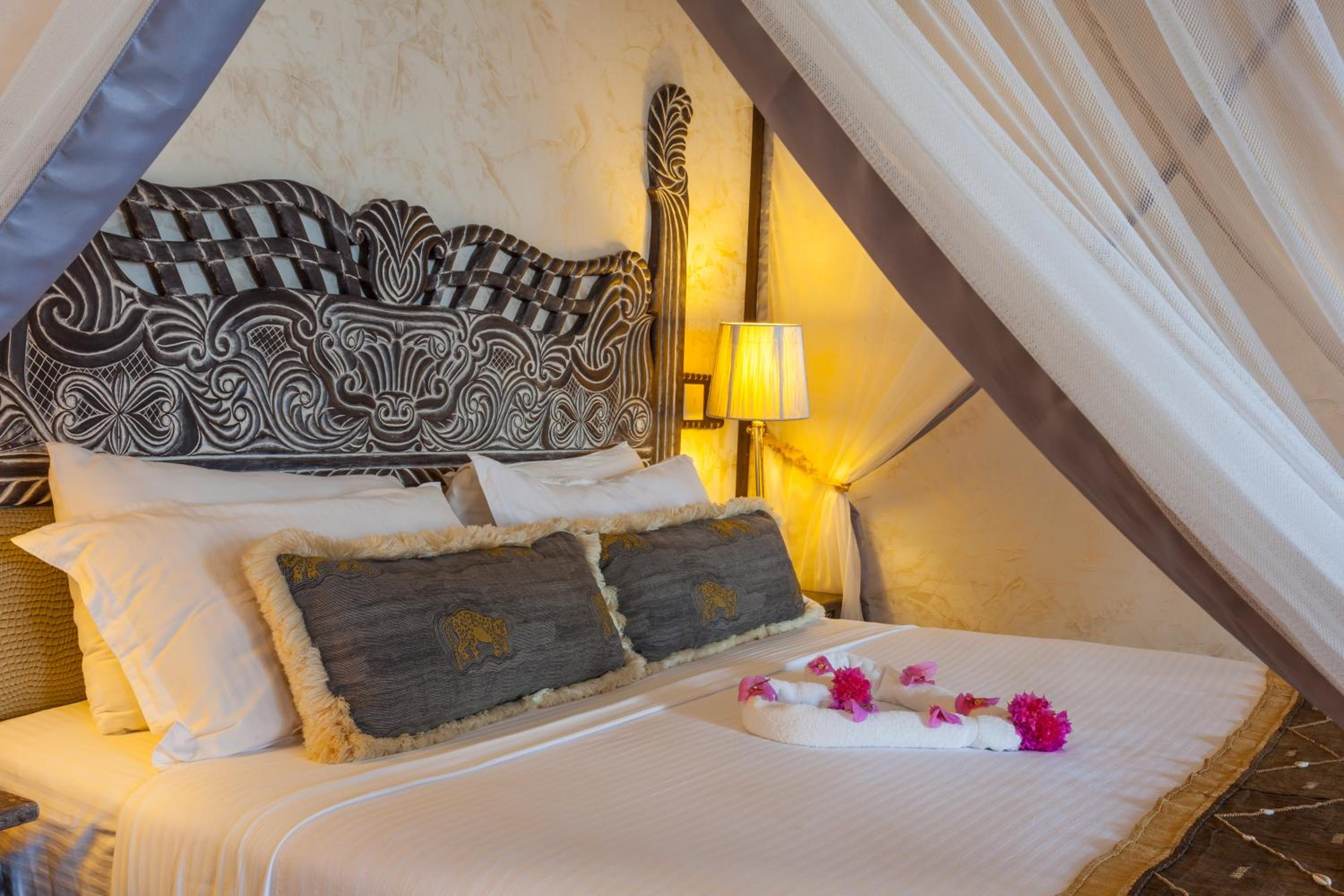 Deluxe Double Room with Ocean View - Photo 1