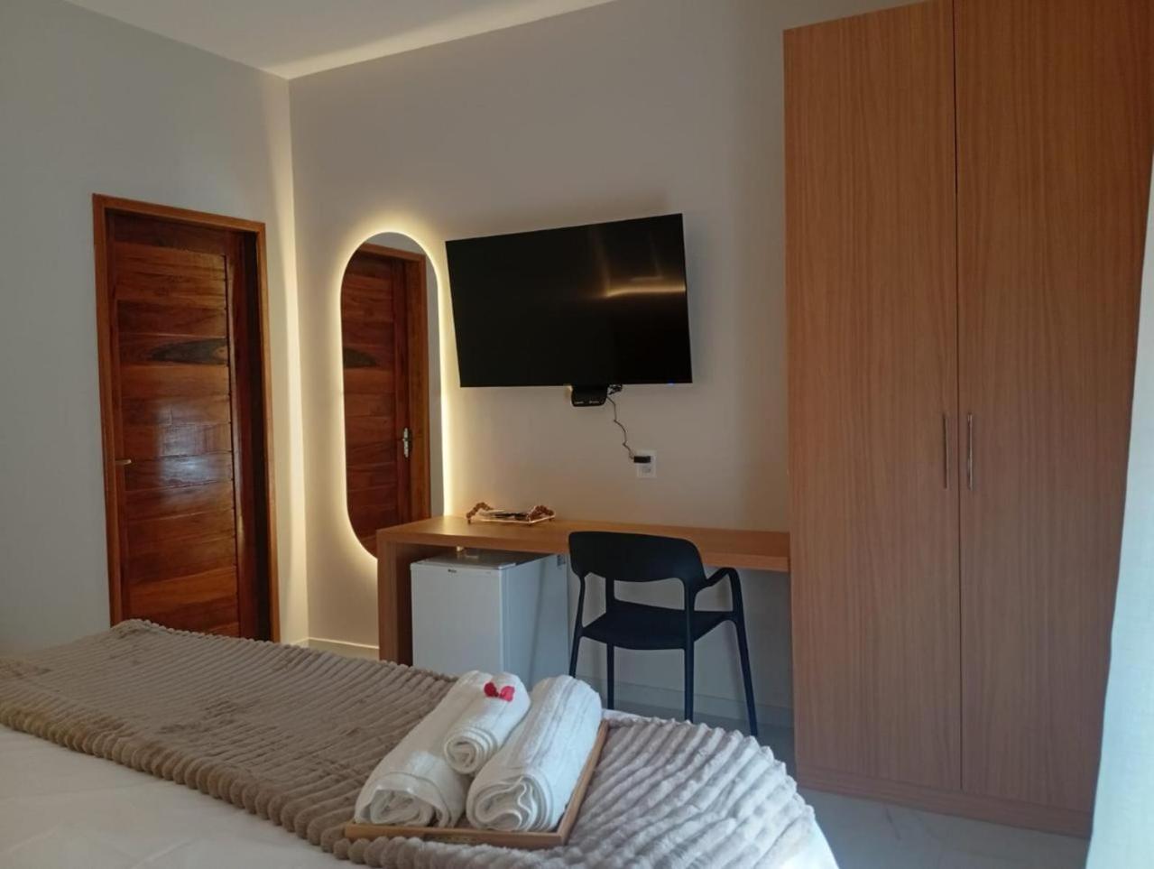 Triple Room with Lake View