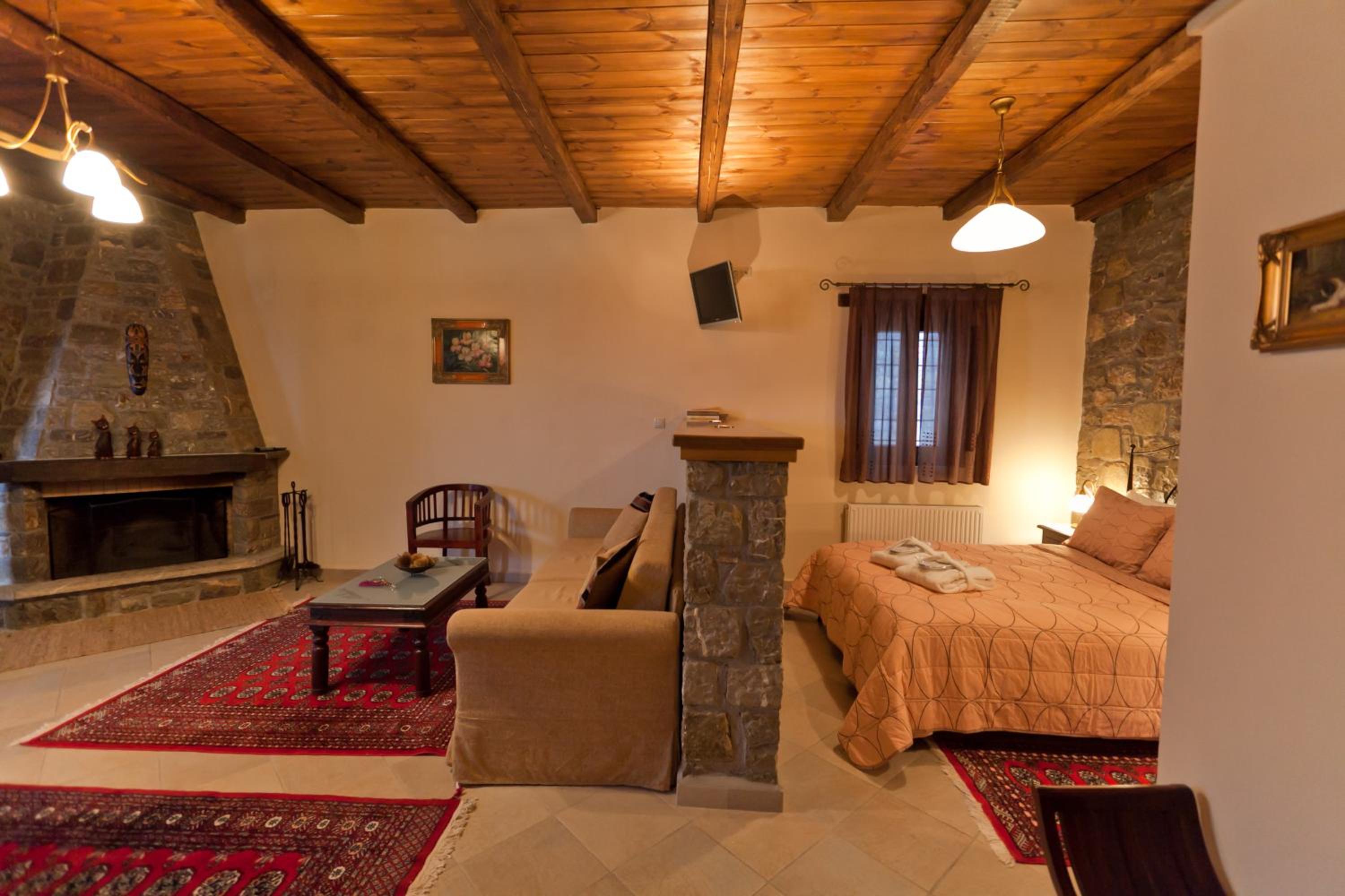 Studio Apartment - Photo 8