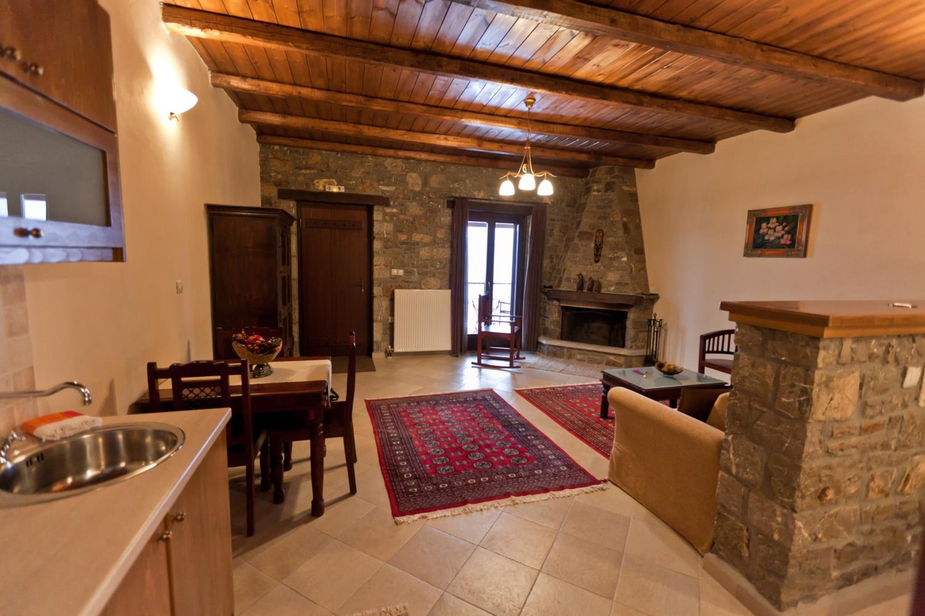 Studio Apartment - Photo 10