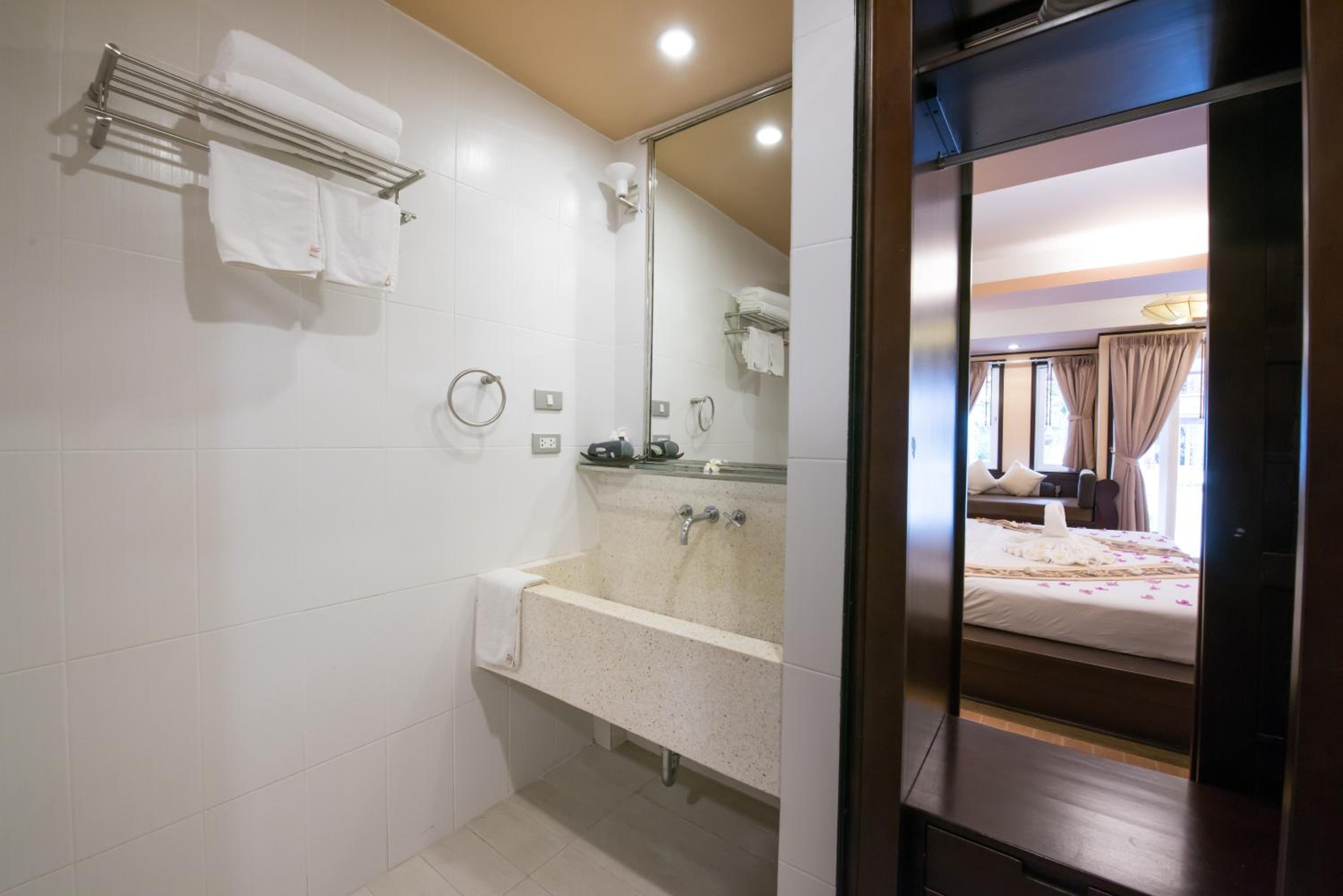 Superior Double or Twin Room - Photo 4