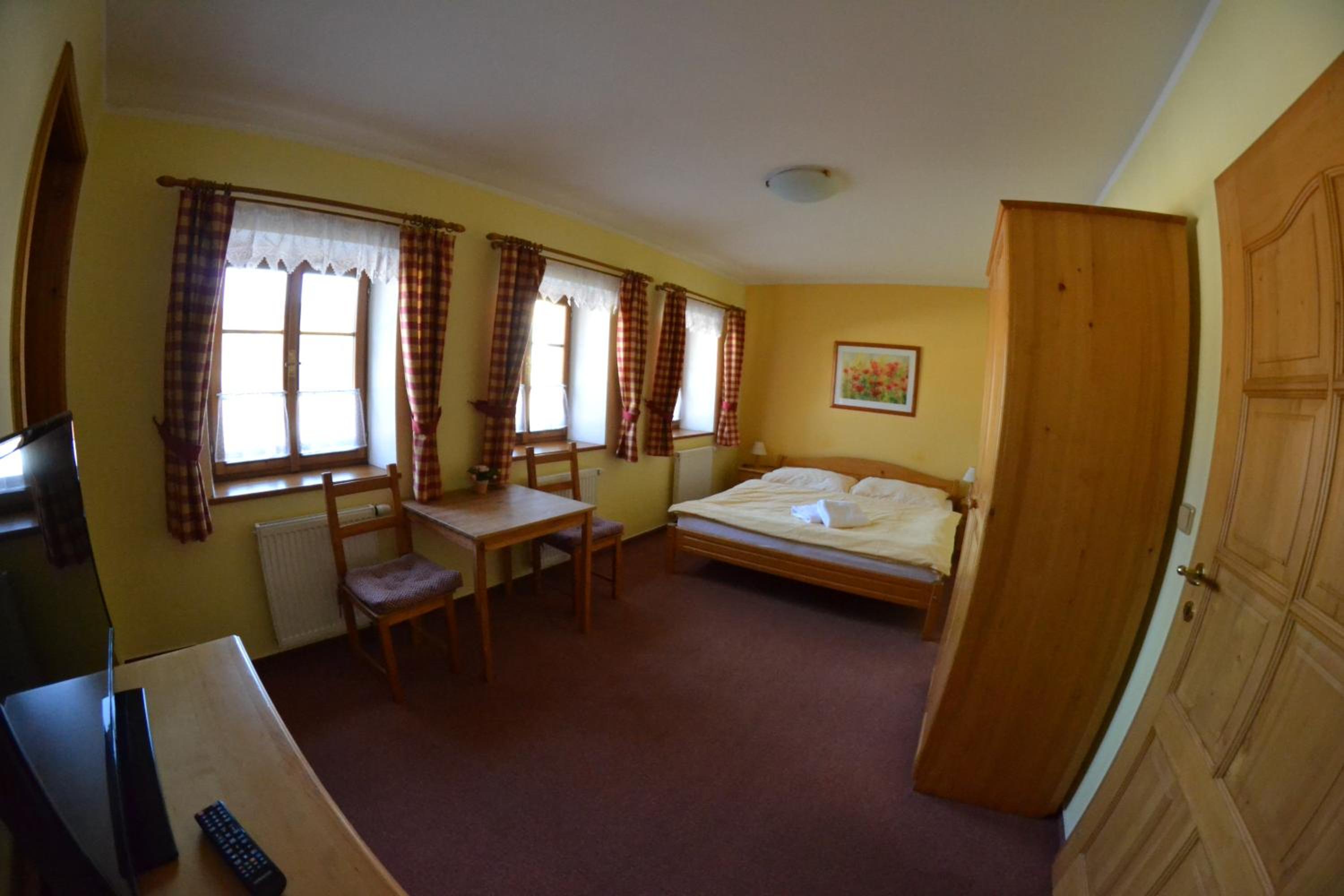 Quadruple Room with Private Bathroom photo 1