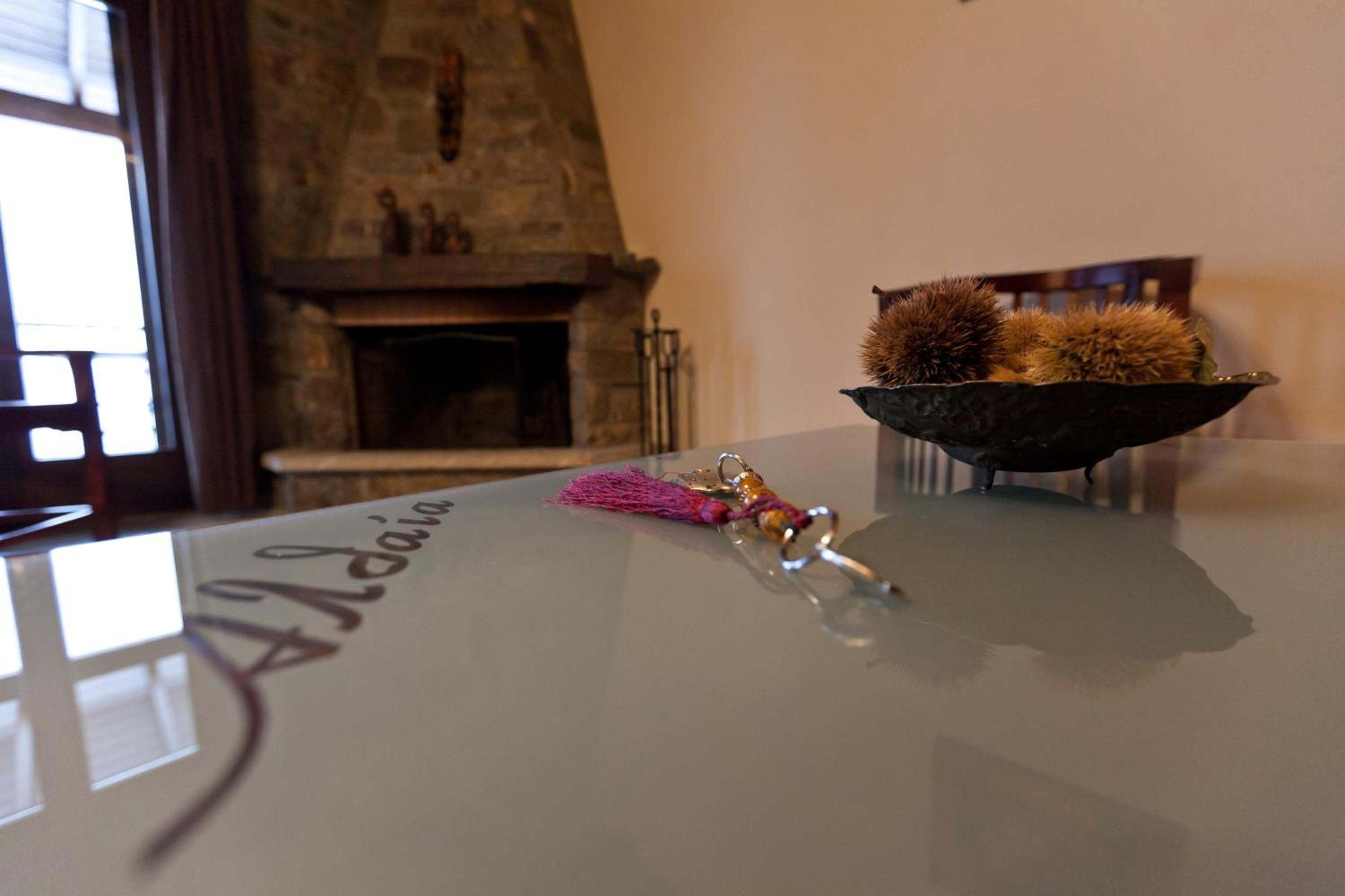 Studio Apartment - Photo 15