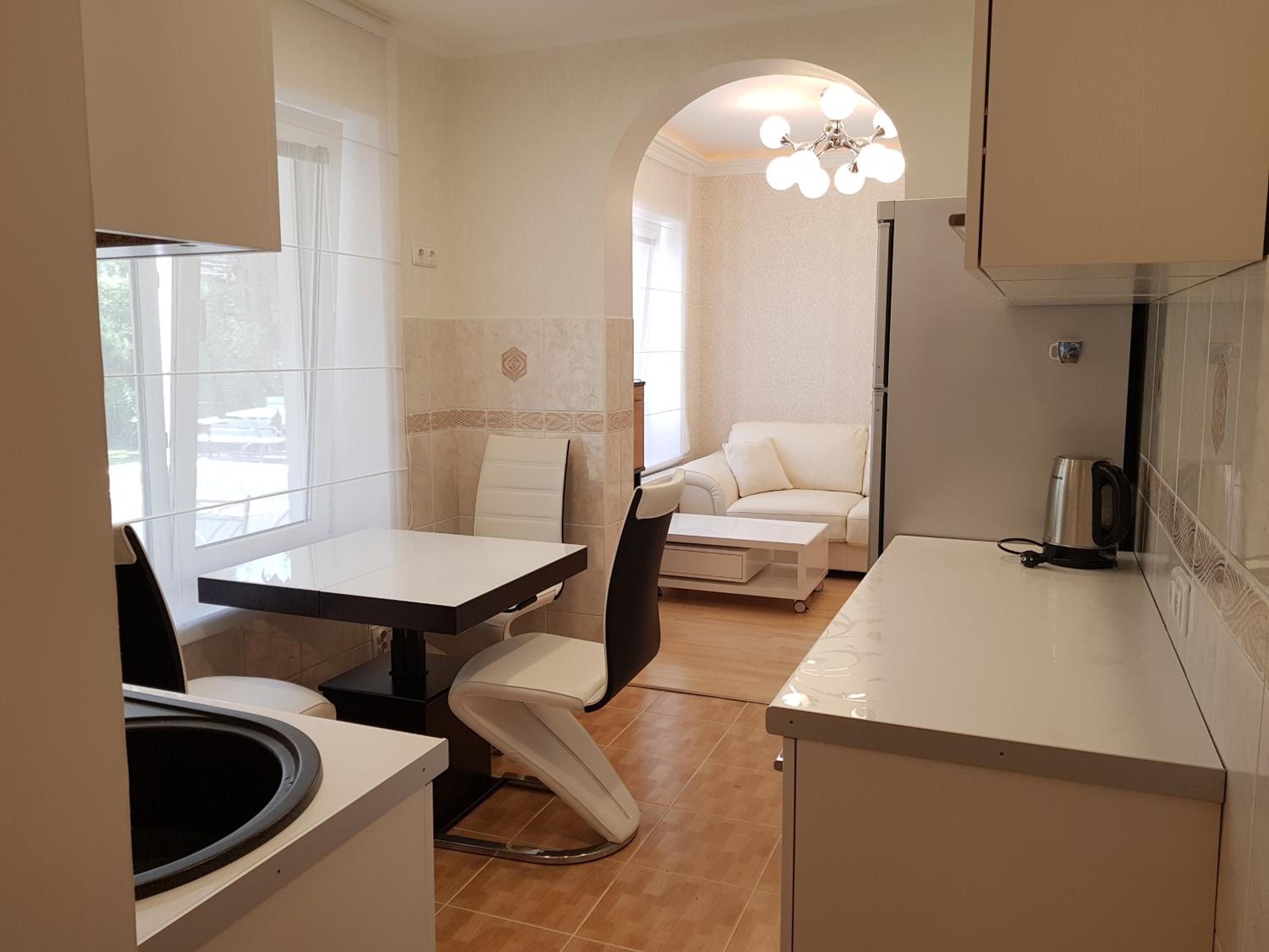 Two-Bedroom Apartment (4 Adults) - Photo 5